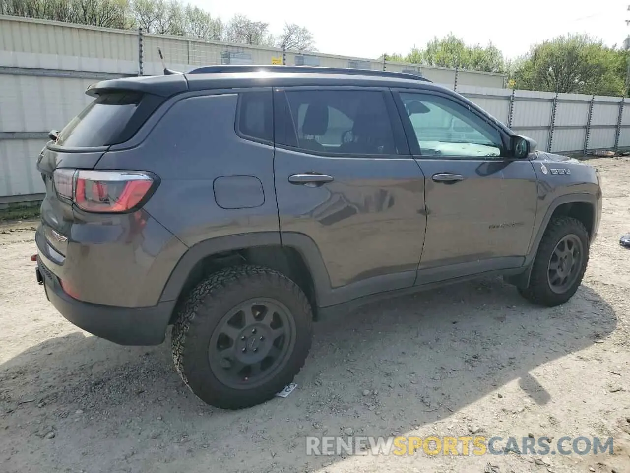 3 Photograph of a damaged car 3C4NJDDB9KT668729 JEEP COMPASS 2019