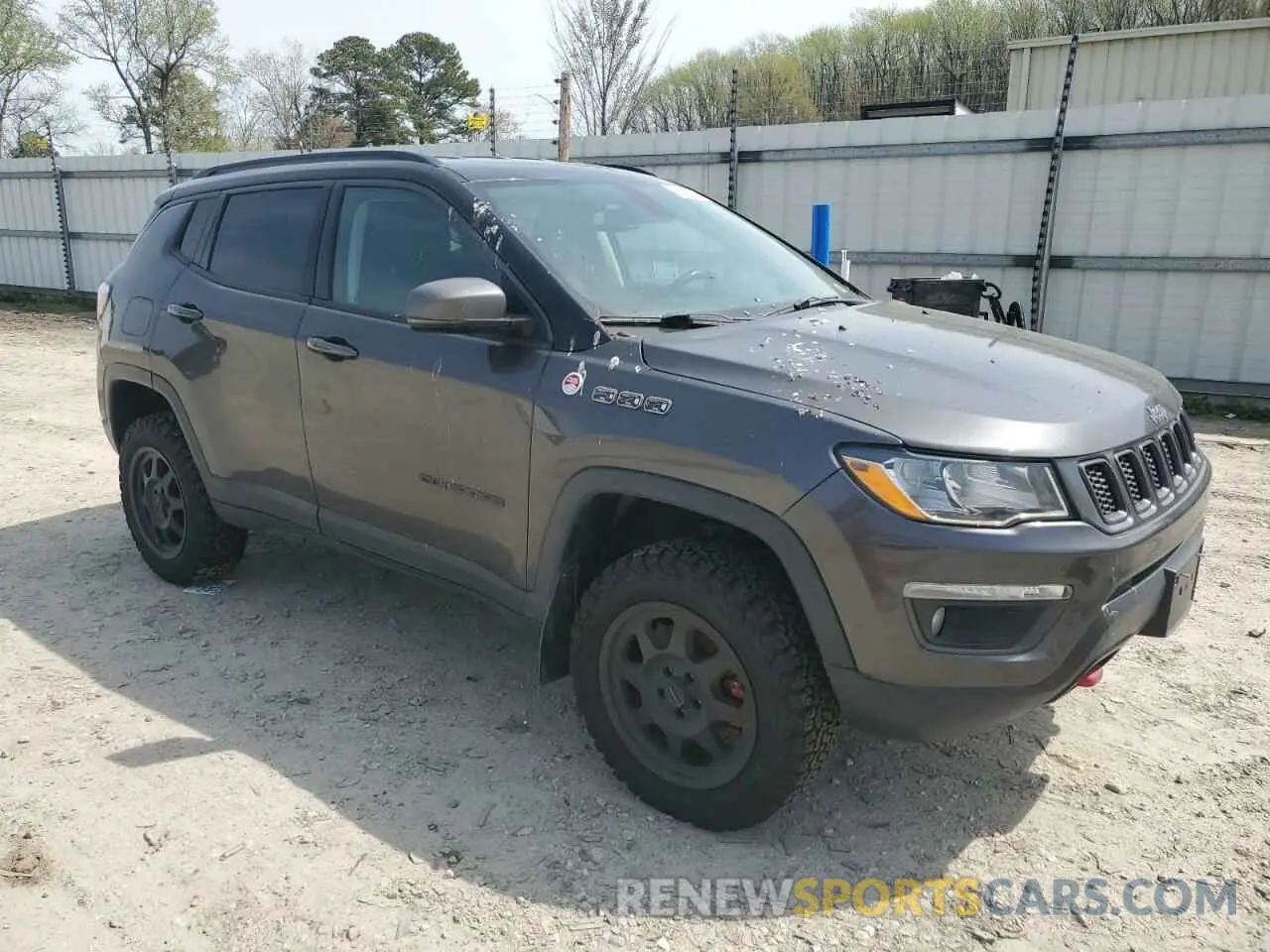 4 Photograph of a damaged car 3C4NJDDB9KT668729 JEEP COMPASS 2019