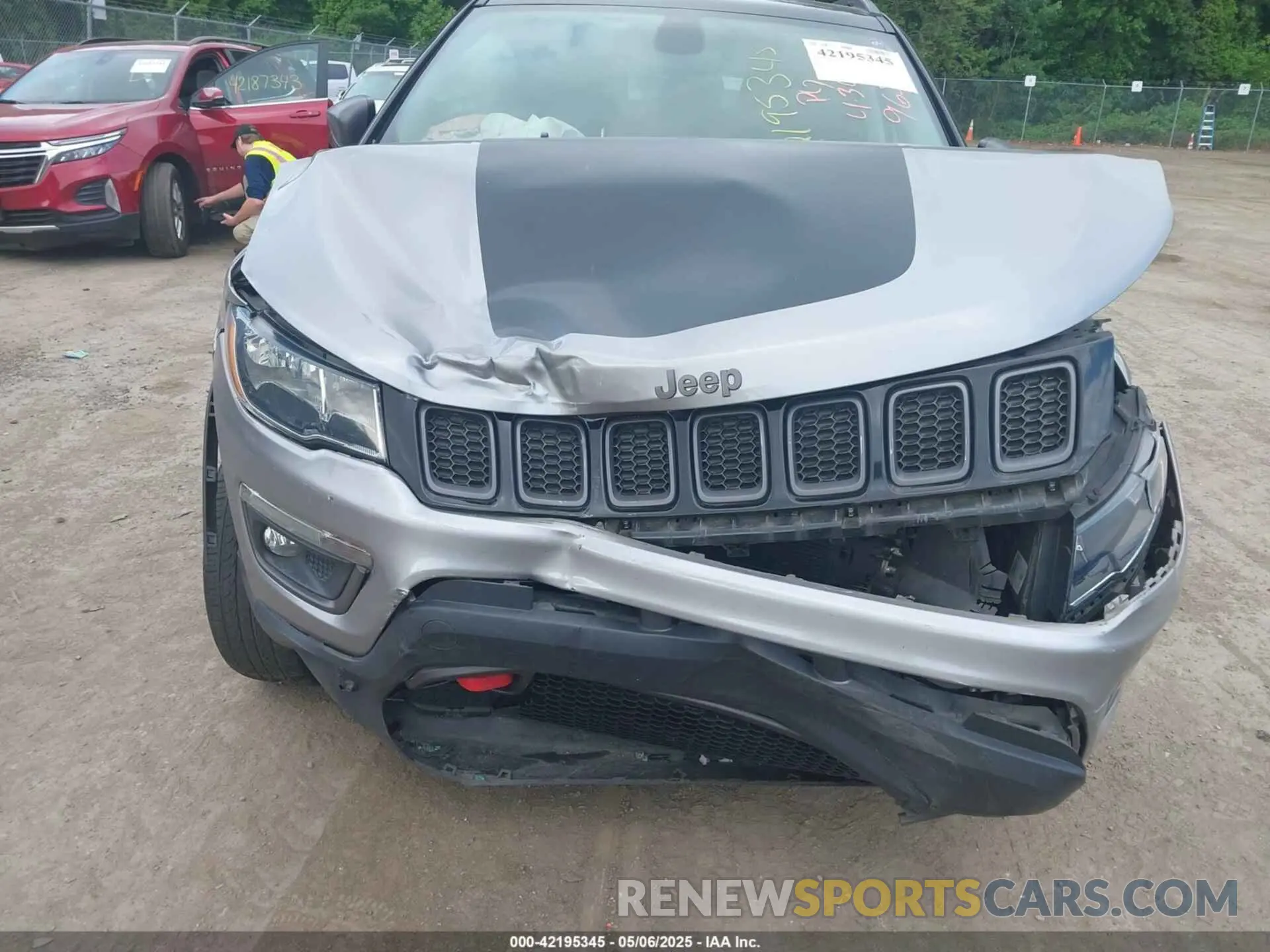 6 Photograph of a damaged car 3C4NJDDB9KT739654 JEEP COMPASS 2019
