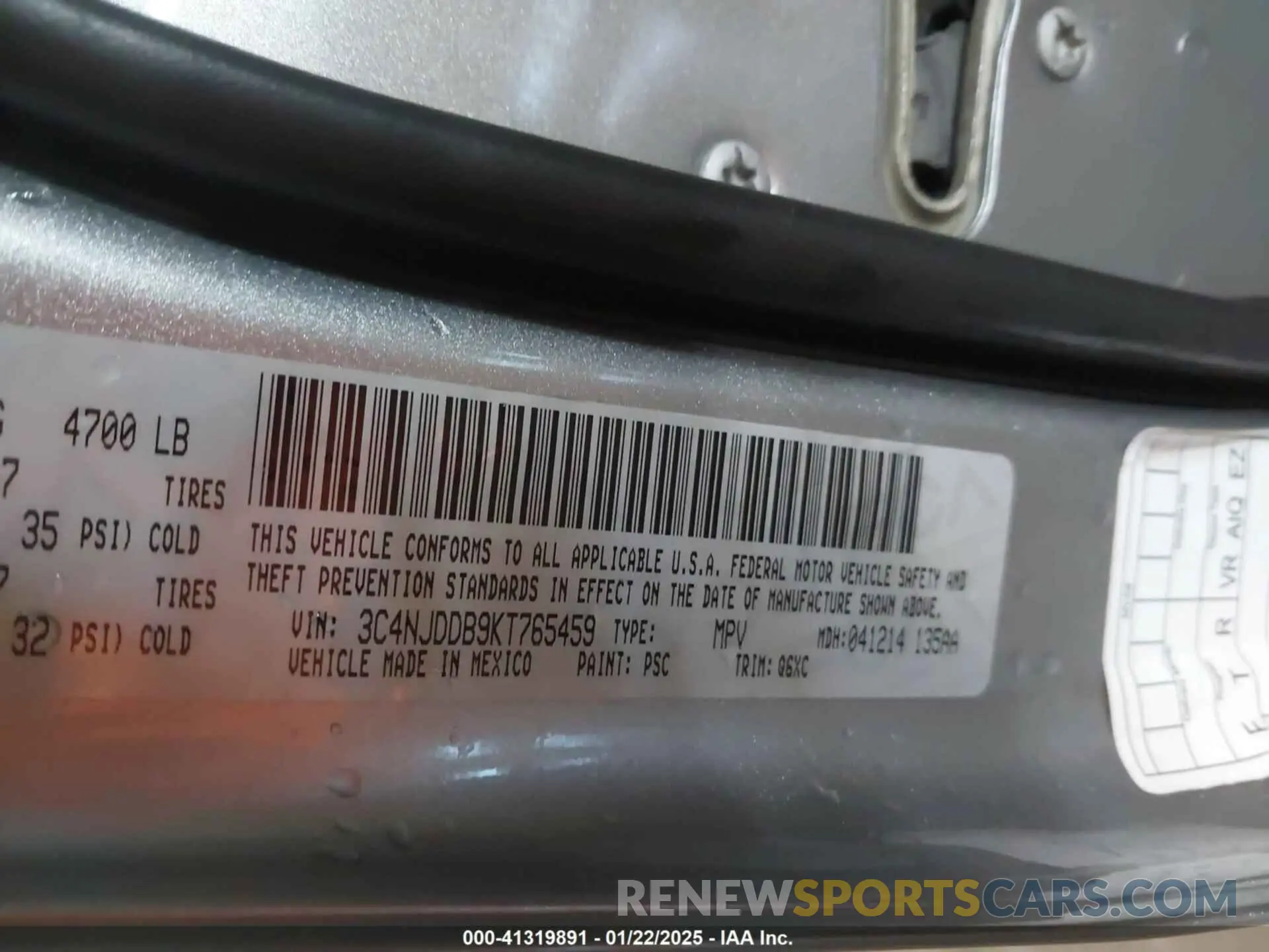 9 Photograph of a damaged car 3C4NJDDB9KT765459 JEEP COMPASS 2019