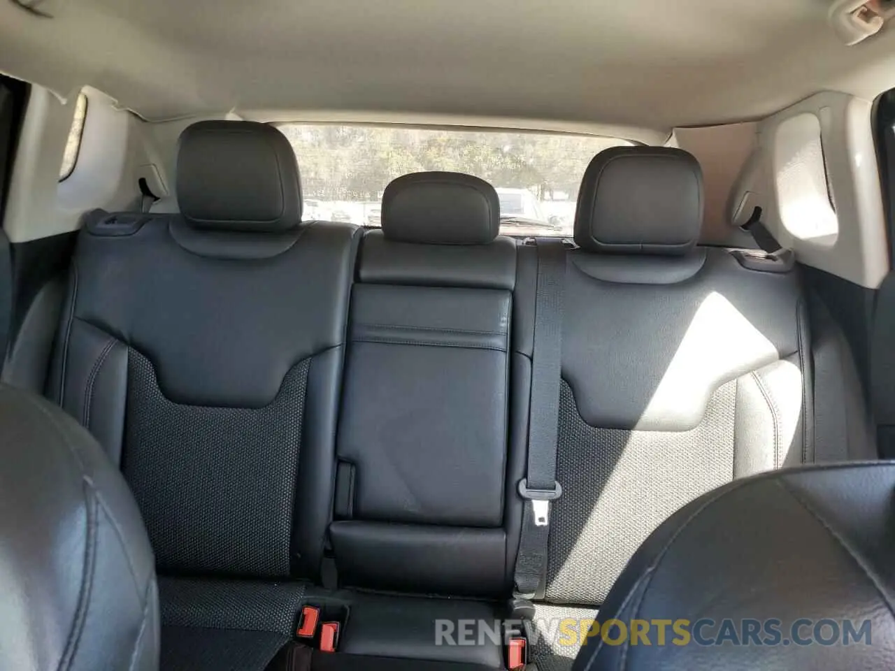 10 Photograph of a damaged car 3C4NJDDBXKT629955 JEEP COMPASS 2019