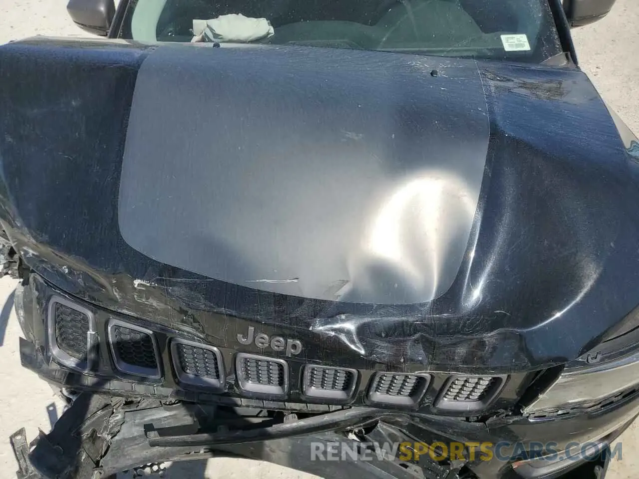 14 Photograph of a damaged car 3C4NJDDBXKT629955 JEEP COMPASS 2019