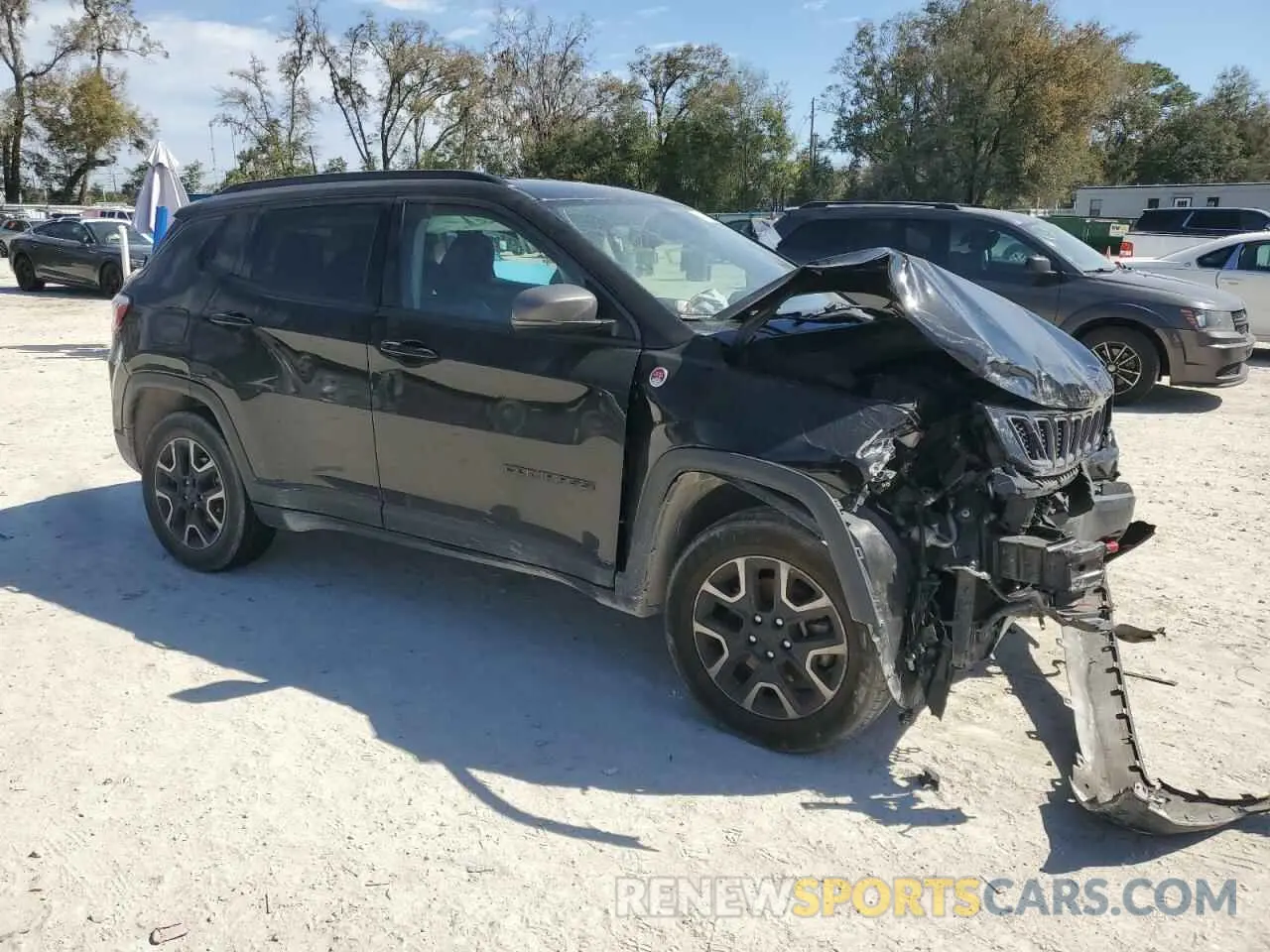 4 Photograph of a damaged car 3C4NJDDBXKT629955 JEEP COMPASS 2019