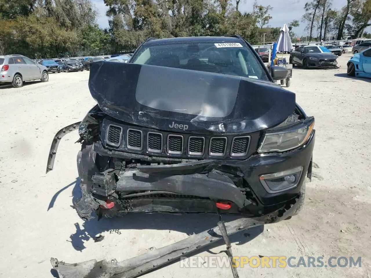 5 Photograph of a damaged car 3C4NJDDBXKT629955 JEEP COMPASS 2019