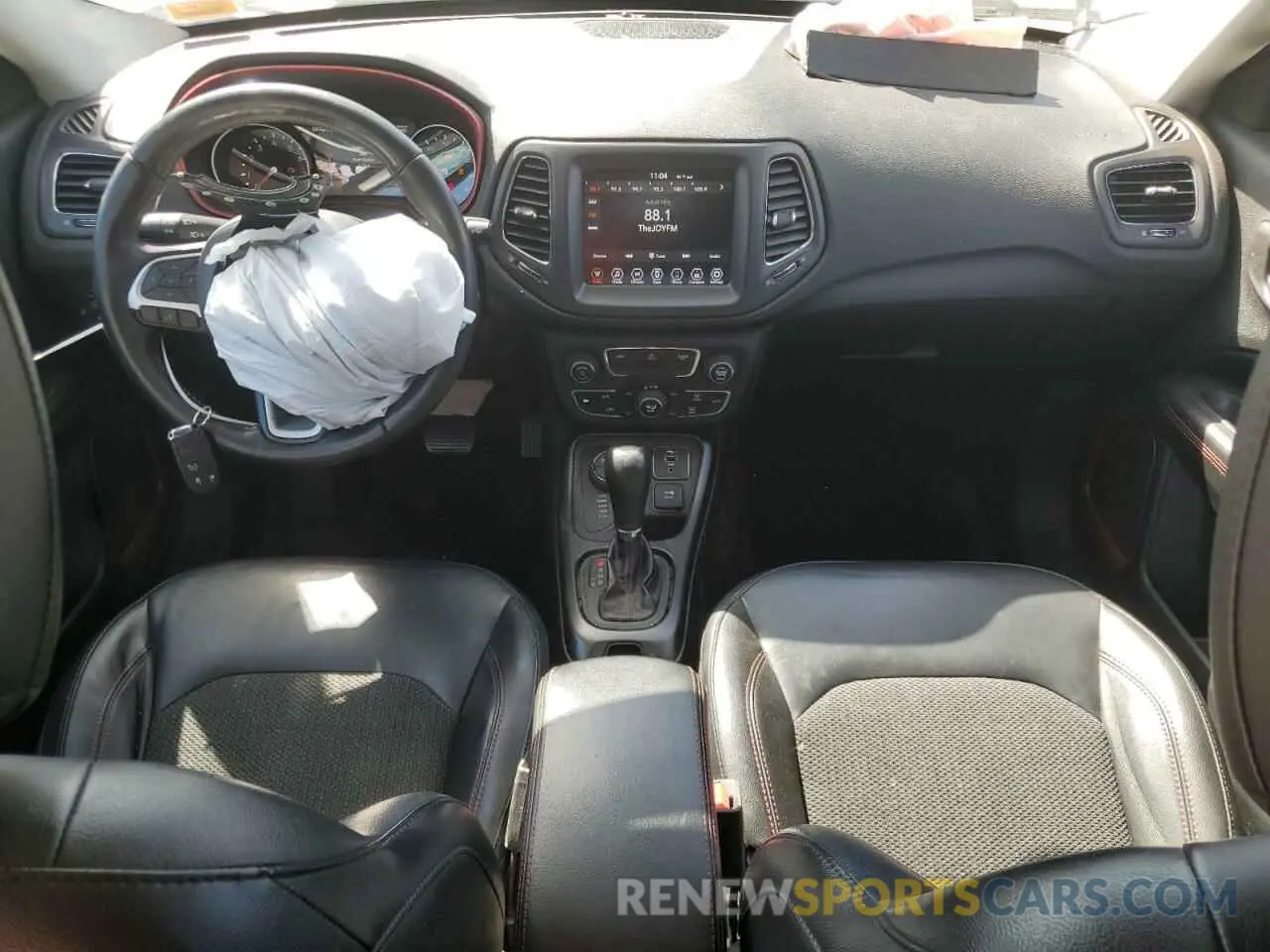 8 Photograph of a damaged car 3C4NJDDBXKT629955 JEEP COMPASS 2019