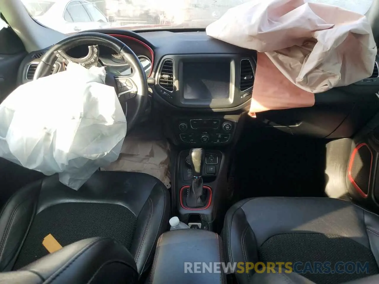 8 Photograph of a damaged car 3C4NJDDBXKT665810 JEEP COMPASS 2019
