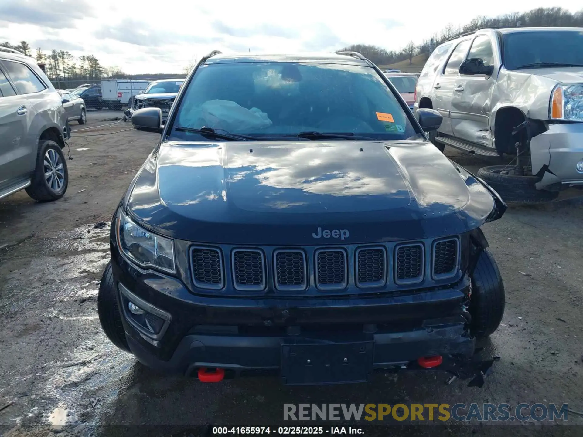 13 Photograph of a damaged car 3C4NJDDBXKT671364 JEEP COMPASS 2019