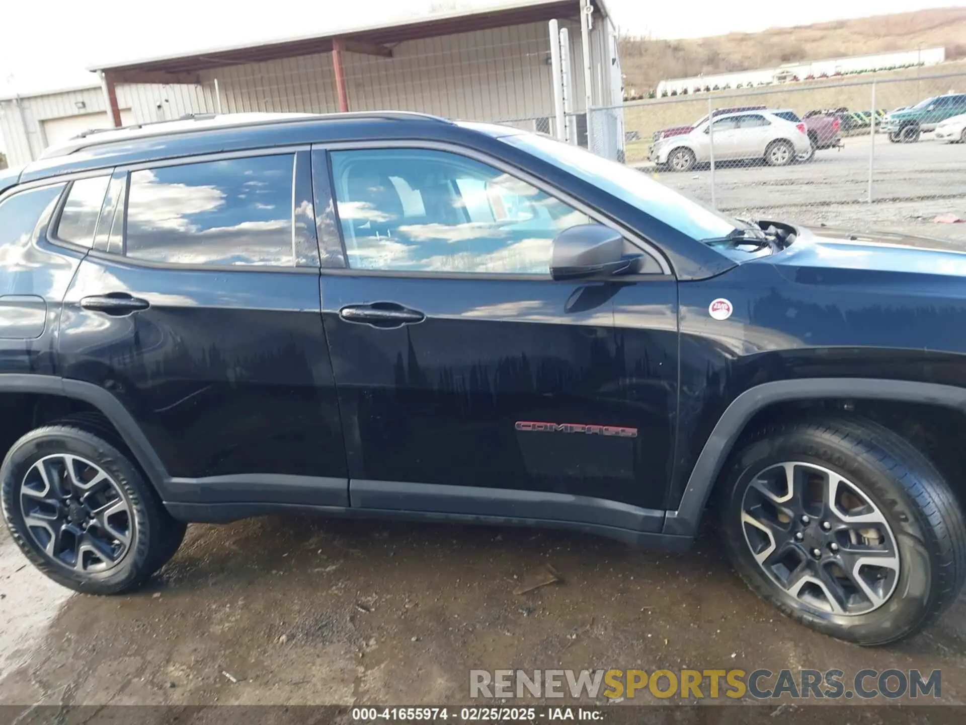 14 Photograph of a damaged car 3C4NJDDBXKT671364 JEEP COMPASS 2019