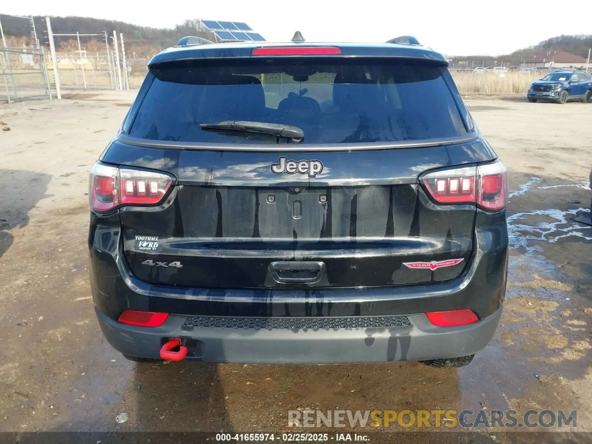 17 Photograph of a damaged car 3C4NJDDBXKT671364 JEEP COMPASS 2019
