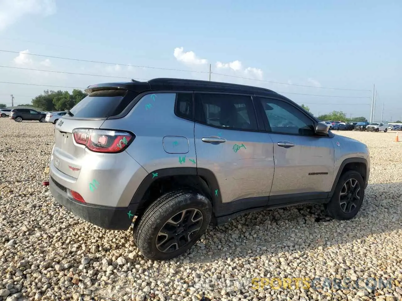 3 Photograph of a damaged car 3C4NJDDBXKT671591 JEEP COMPASS 2019