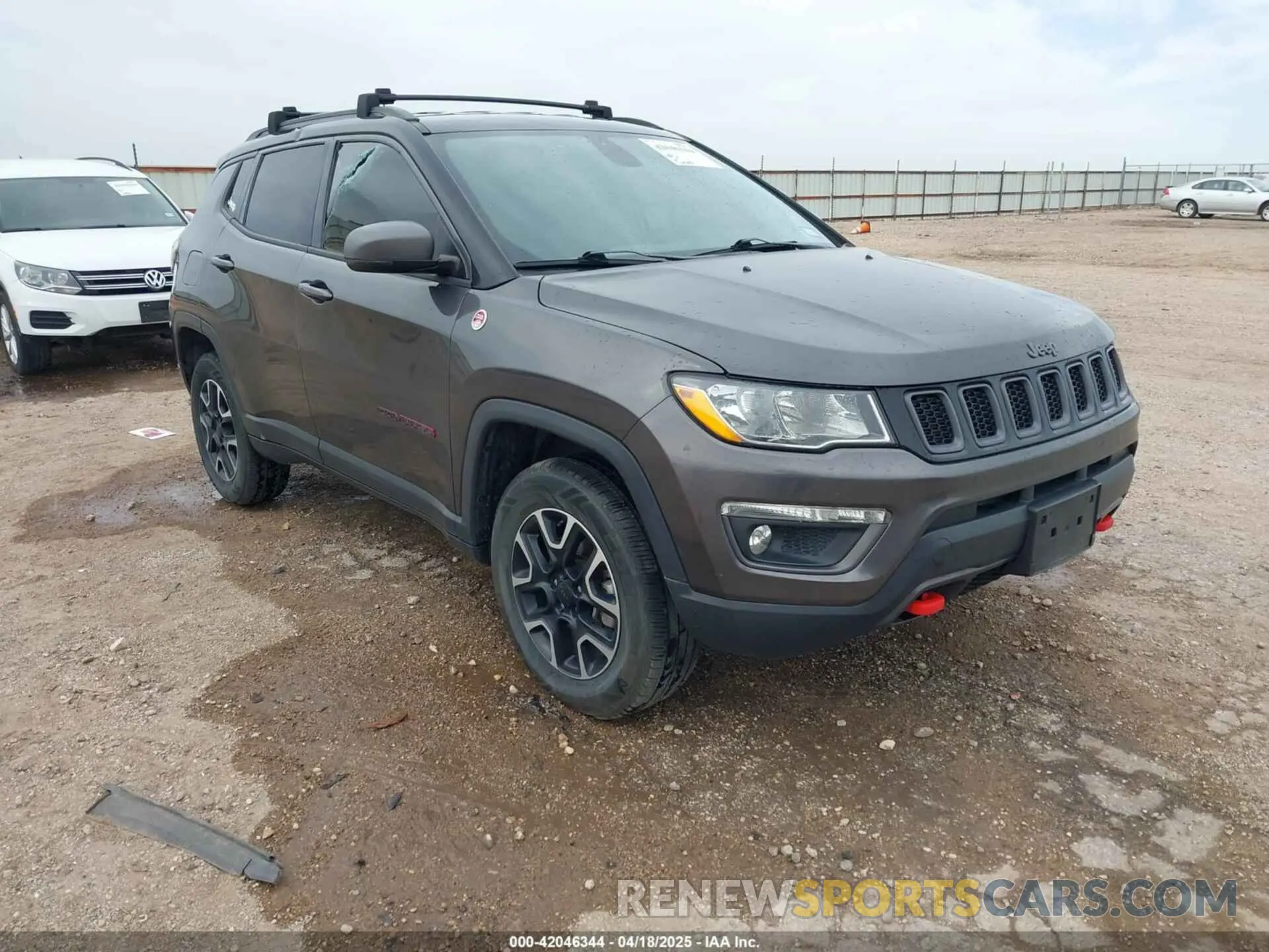 1 Photograph of a damaged car 3C4NJDDBXKT795294 JEEP COMPASS 2019