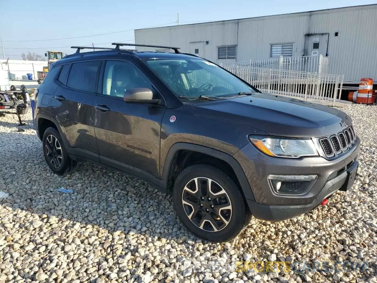4 Photograph of a damaged car 3C4NJDDBXKT800039 JEEP COMPASS 2019