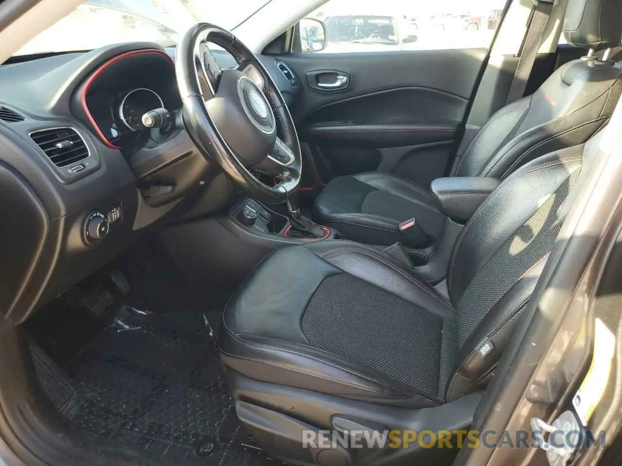 7 Photograph of a damaged car 3C4NJDDBXKT800039 JEEP COMPASS 2019