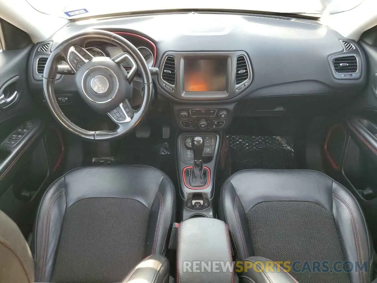 8 Photograph of a damaged car 3C4NJDDBXKT800039 JEEP COMPASS 2019