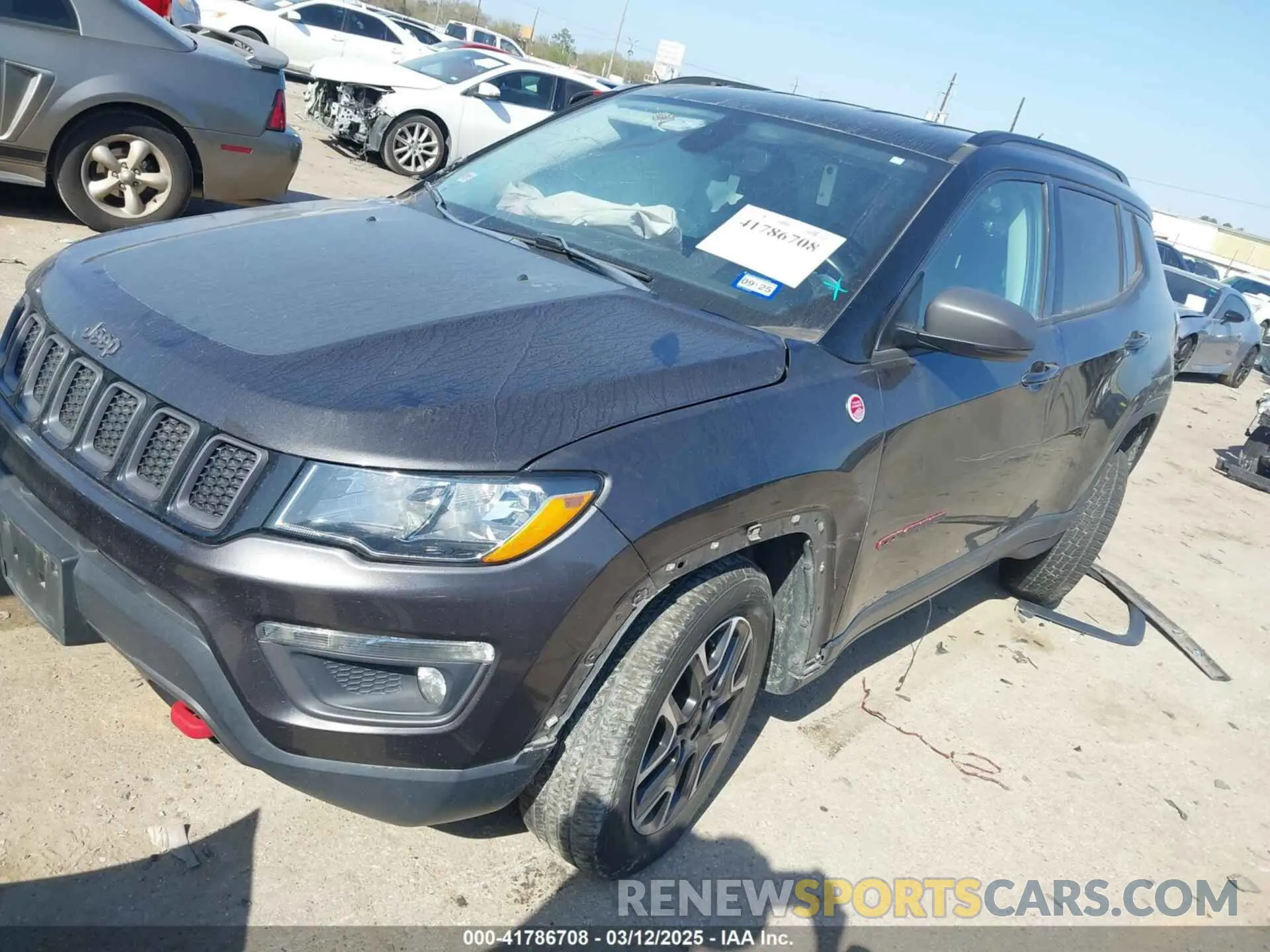 2 Photograph of a damaged car 3C4NJDDBXKT811171 JEEP COMPASS 2019