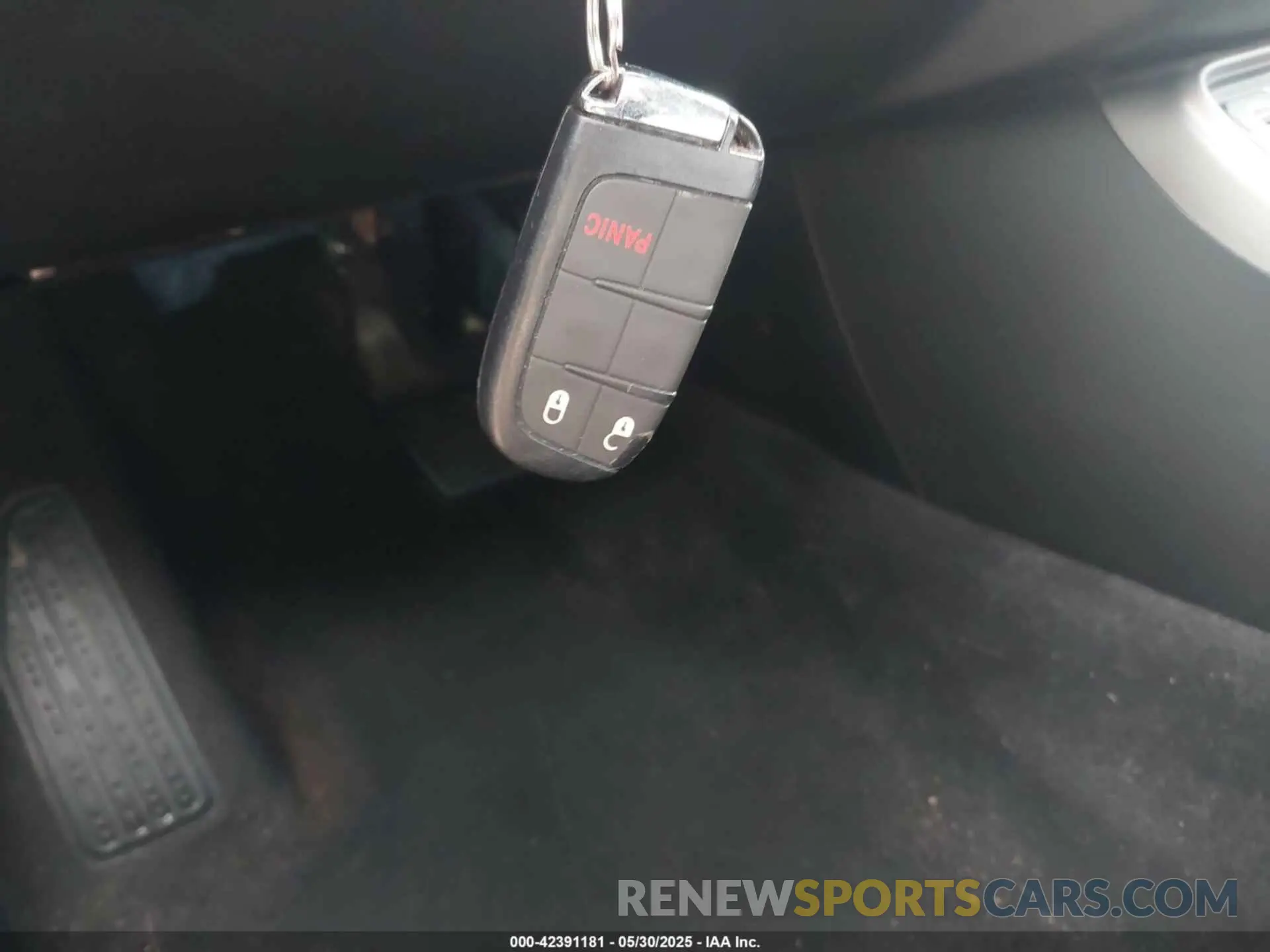 11 Photograph of a damaged car 3C4NJCAB2LT253123 JEEP COMPASS 2020