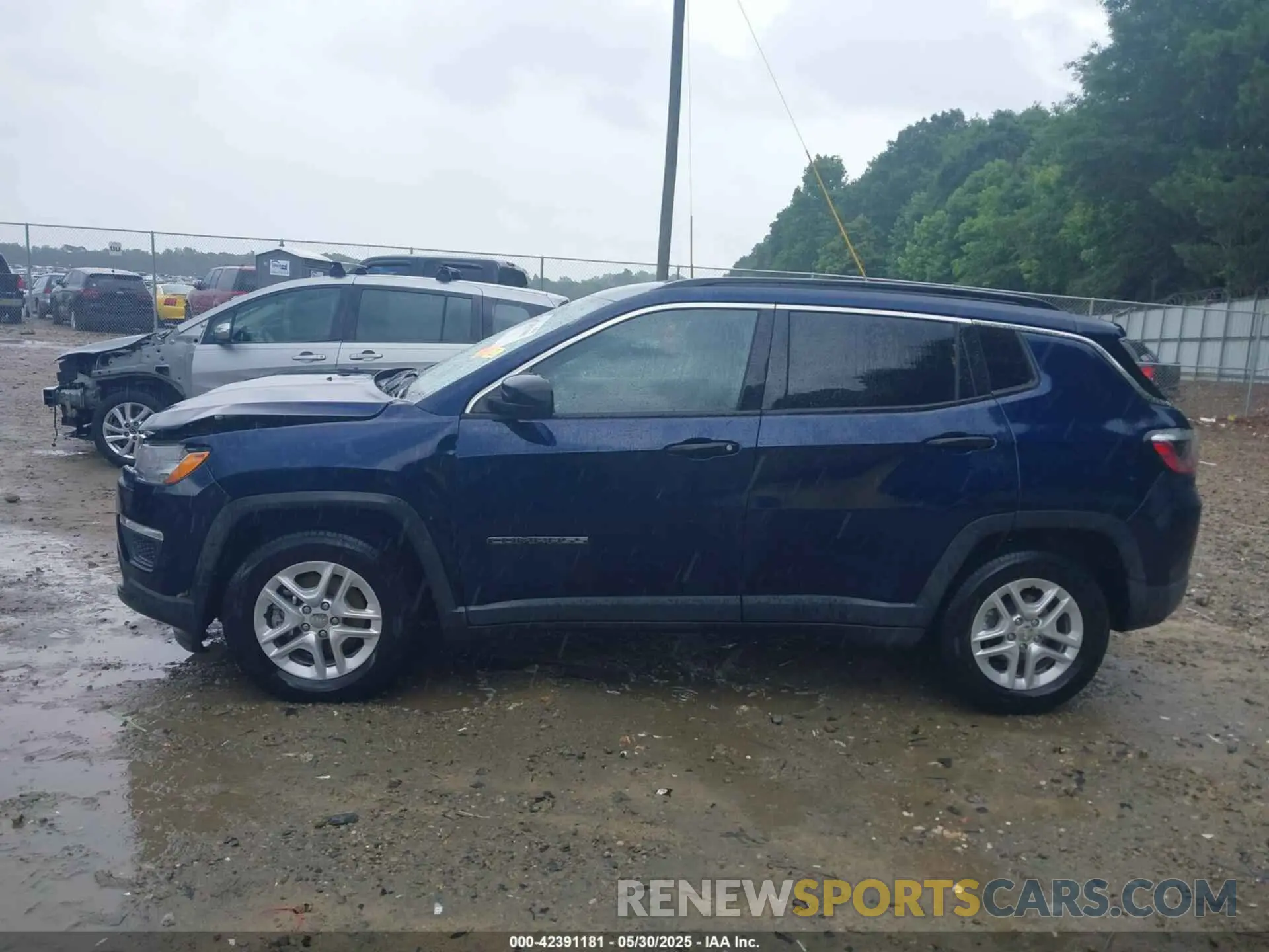 14 Photograph of a damaged car 3C4NJCAB2LT253123 JEEP COMPASS 2020