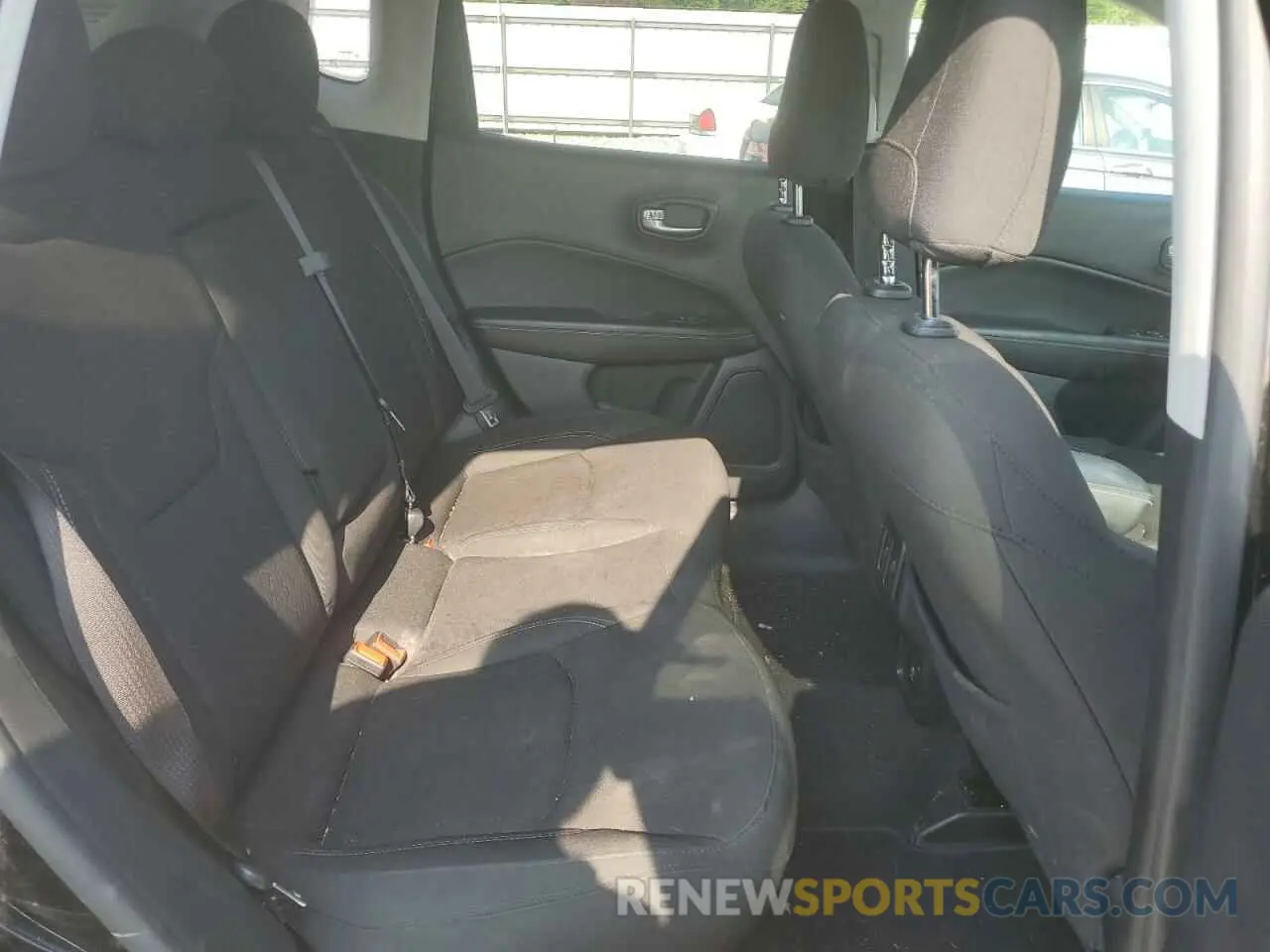 11 Photograph of a damaged car 3C4NJCAB6LT257742 JEEP COMPASS 2020