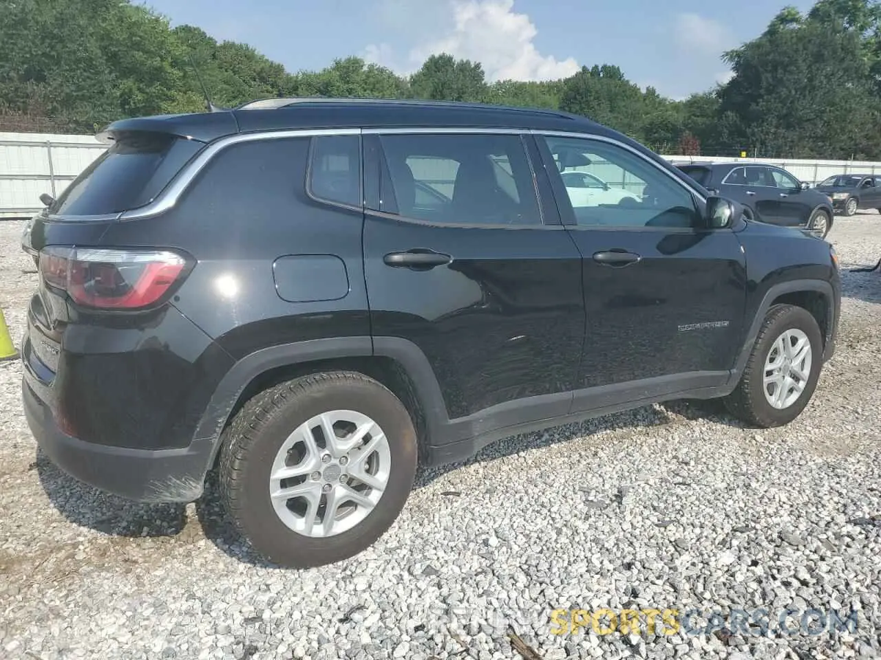 3 Photograph of a damaged car 3C4NJCAB6LT257742 JEEP COMPASS 2020