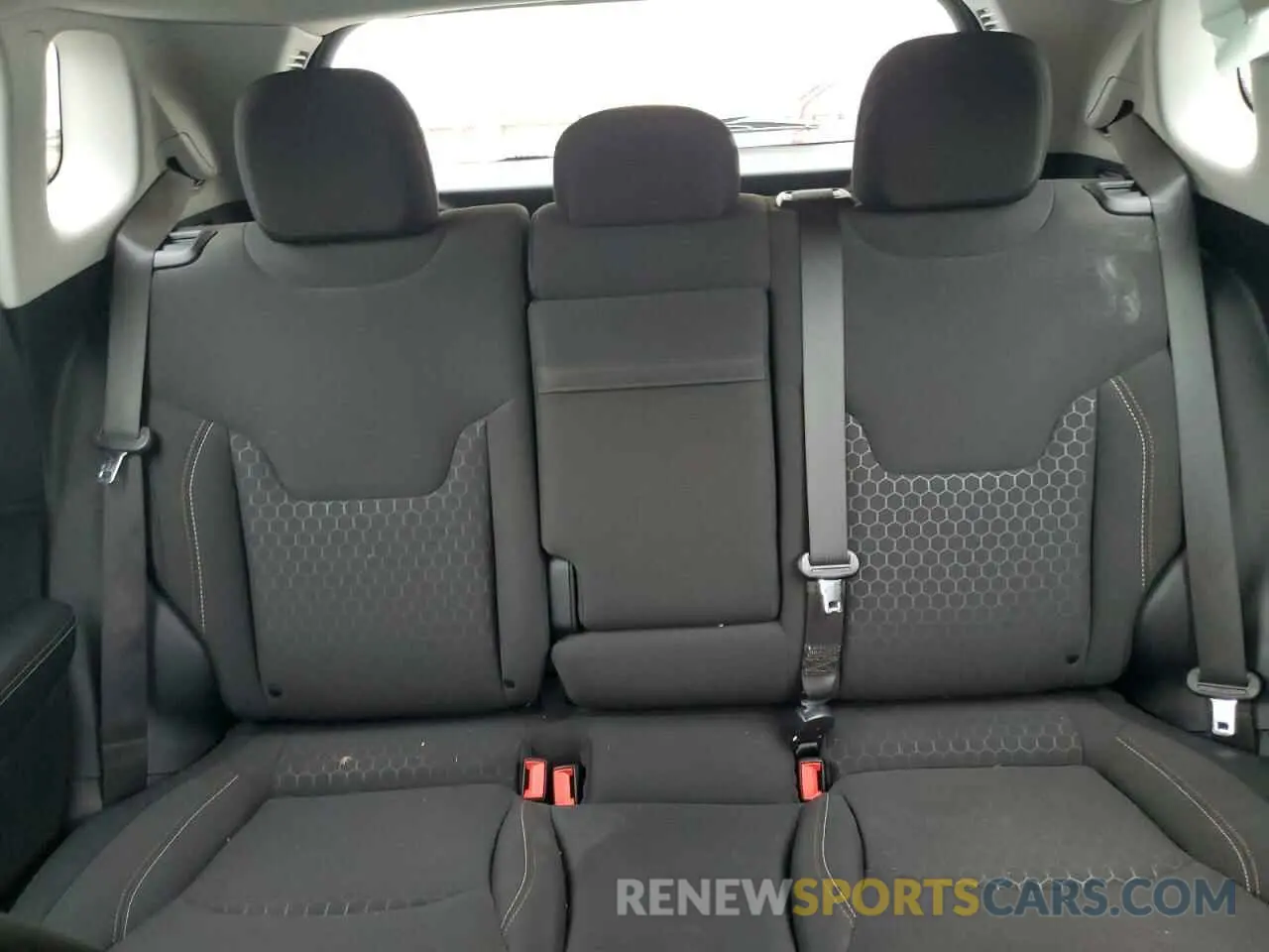 10 Photograph of a damaged car 3C4NJCAB7LT122897 JEEP COMPASS 2020