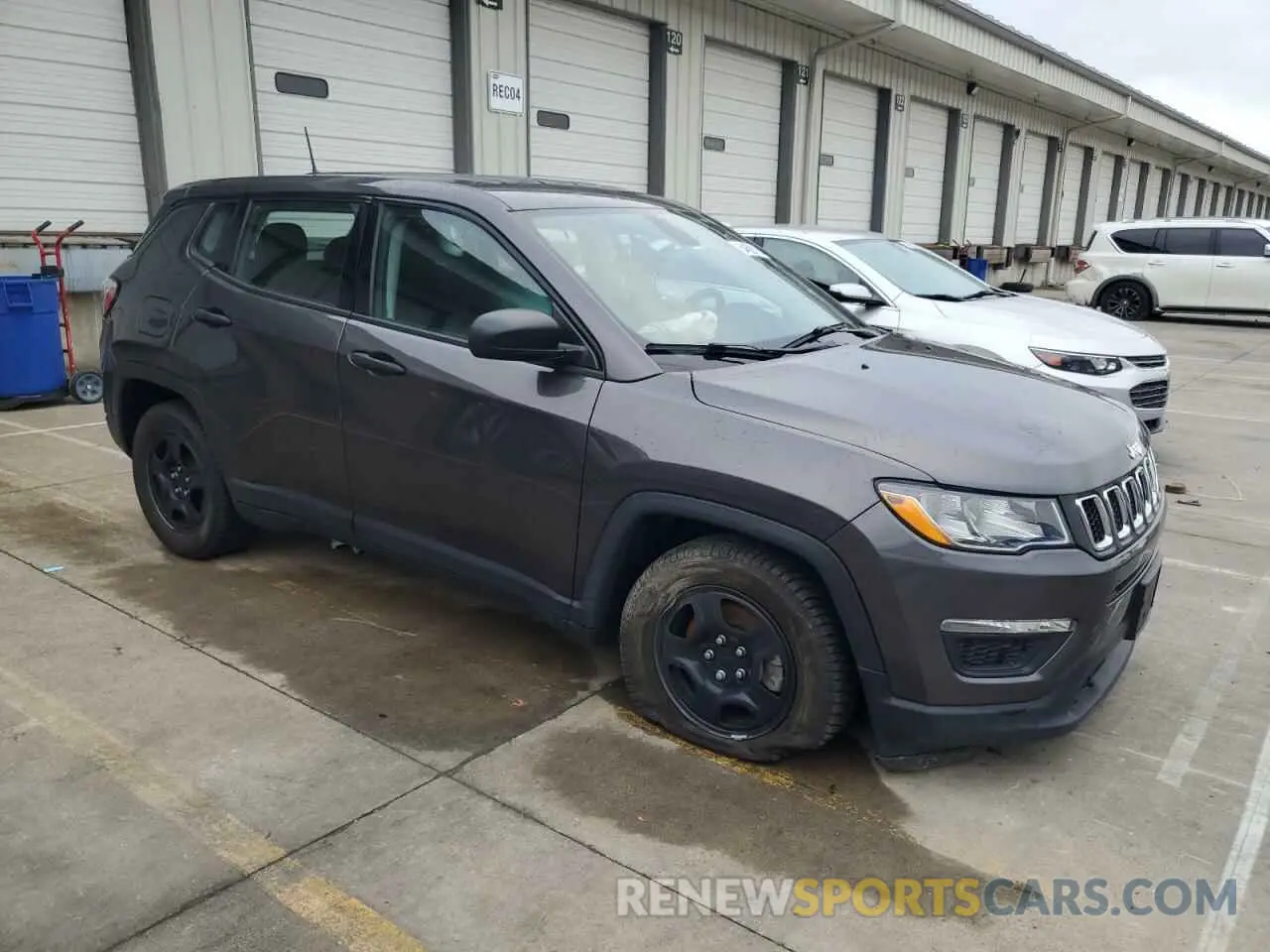 4 Photograph of a damaged car 3C4NJCAB7LT122897 JEEP COMPASS 2020