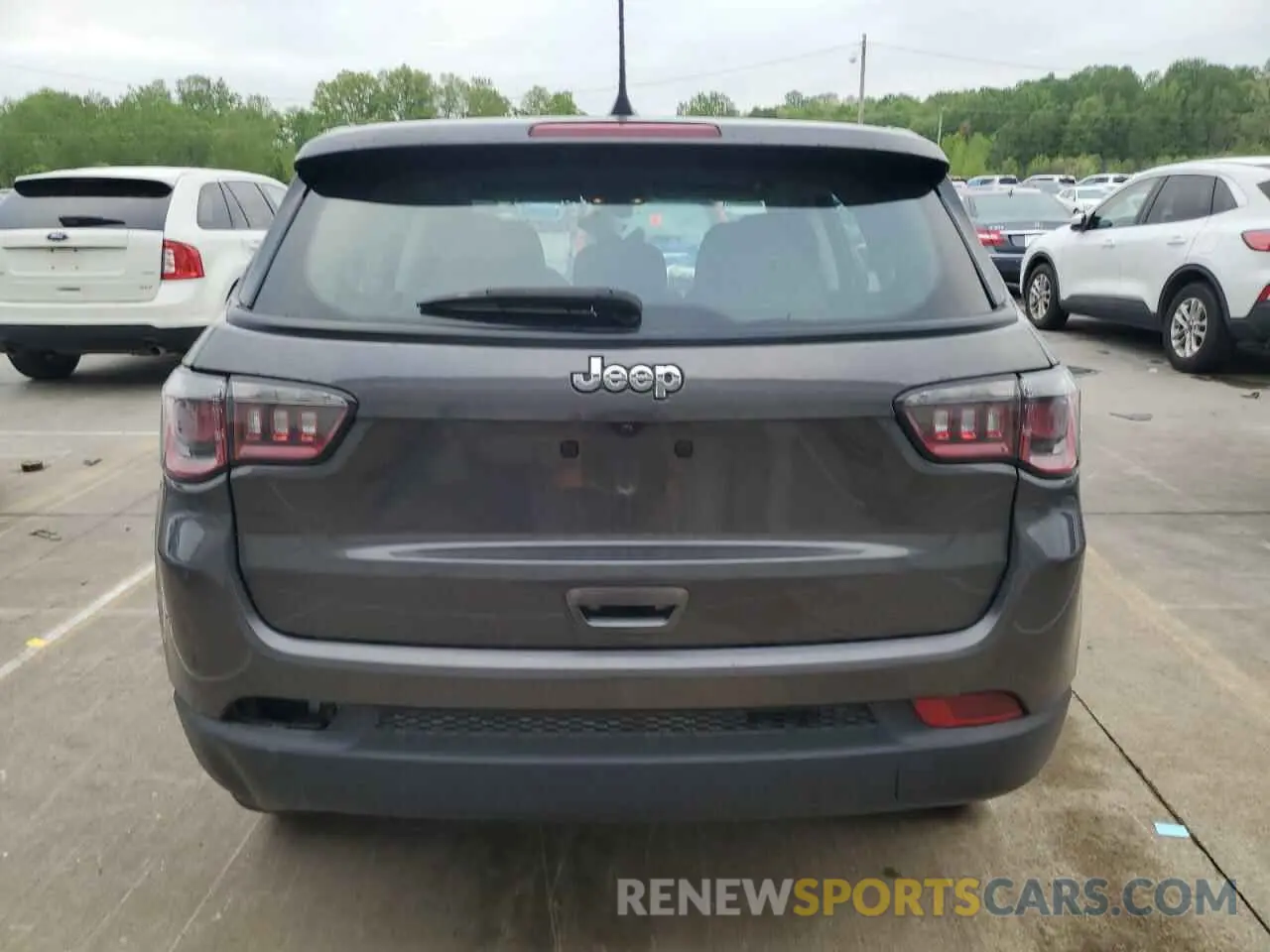 6 Photograph of a damaged car 3C4NJCAB7LT122897 JEEP COMPASS 2020