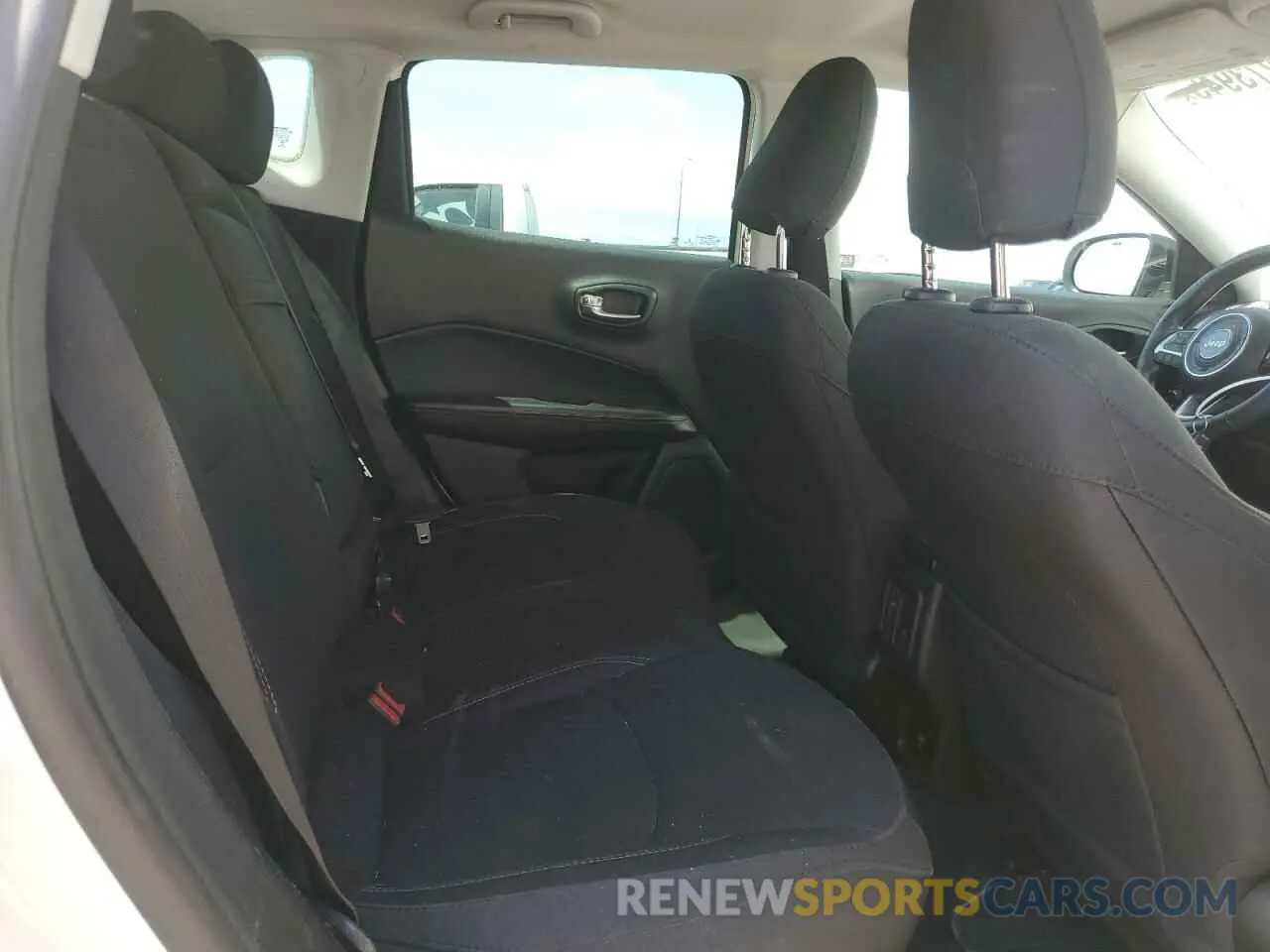 11 Photograph of a damaged car 3C4NJCAB9LT147655 JEEP COMPASS 2020