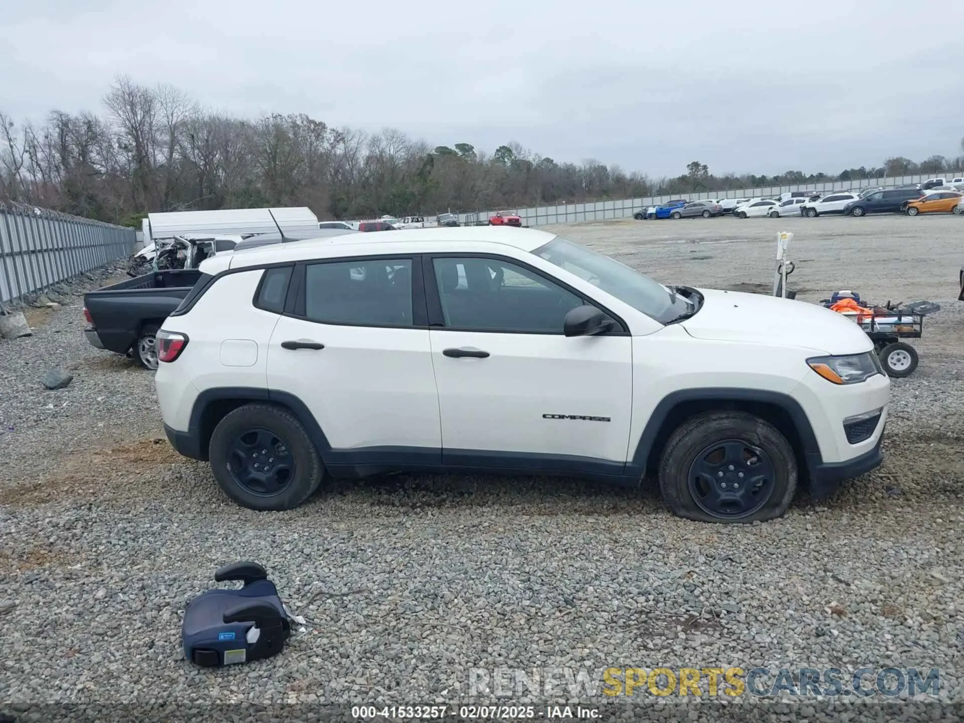 13 Photograph of a damaged car 3C4NJCAB9LT218479 JEEP COMPASS 2020