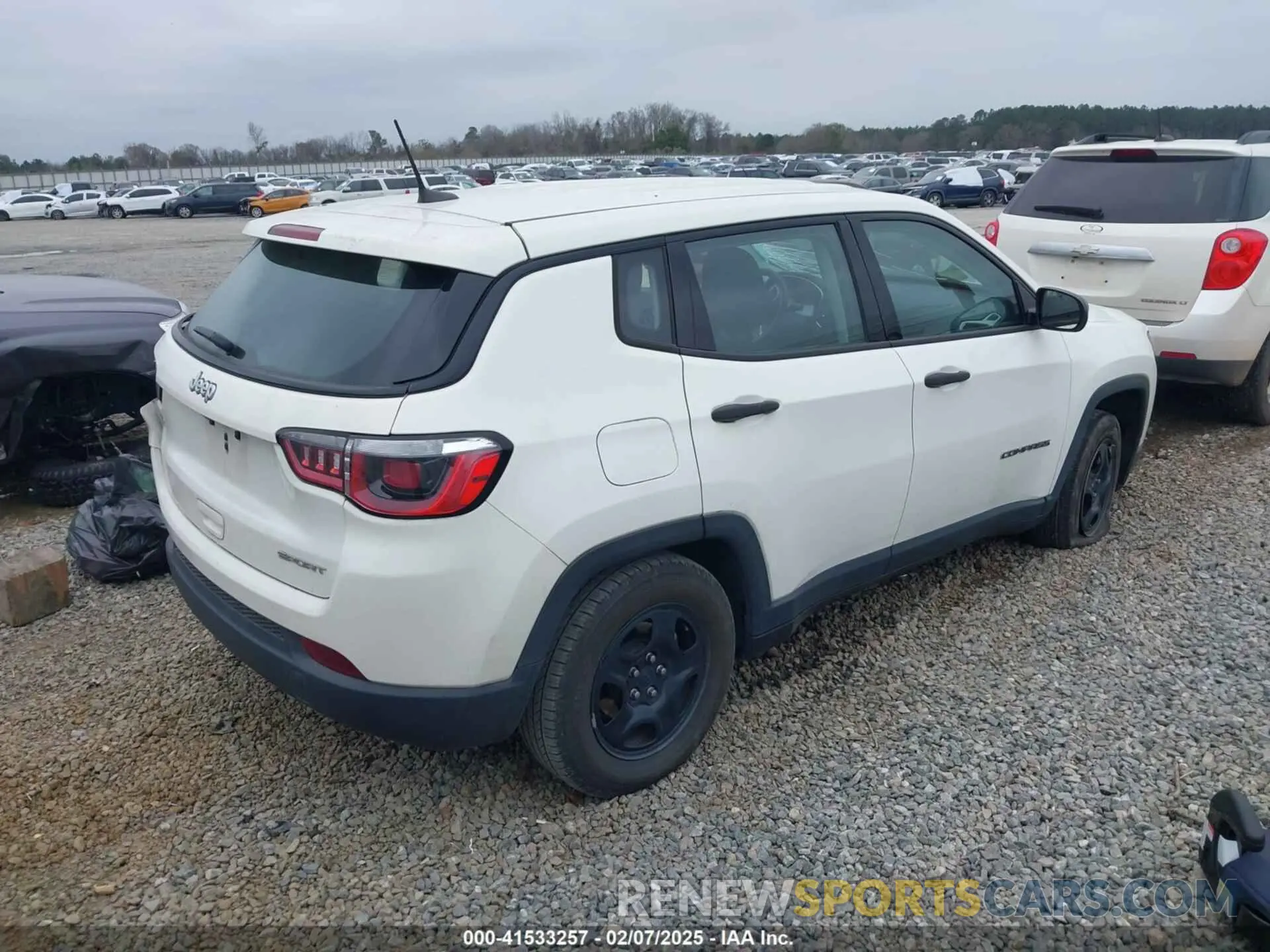 4 Photograph of a damaged car 3C4NJCAB9LT218479 JEEP COMPASS 2020