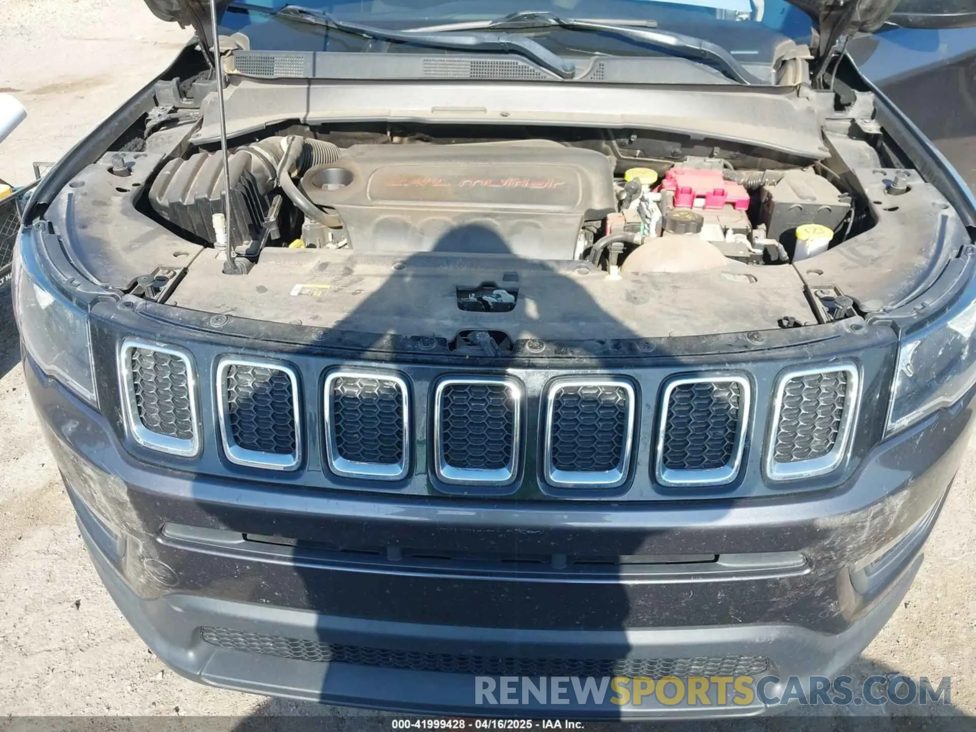 10 Photograph of a damaged car 3C4NJCAB9LT220023 JEEP COMPASS 2020