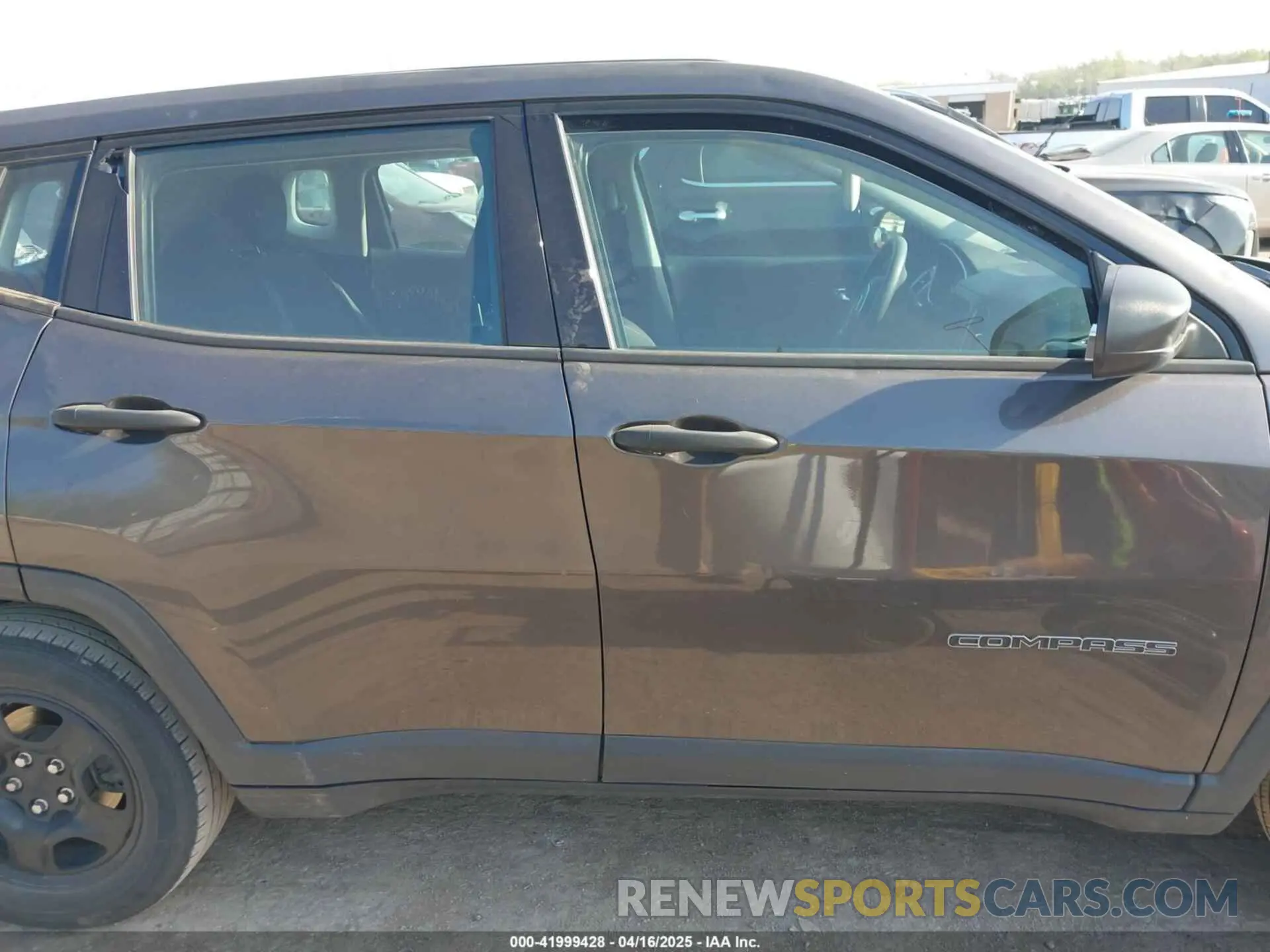 13 Photograph of a damaged car 3C4NJCAB9LT220023 JEEP COMPASS 2020