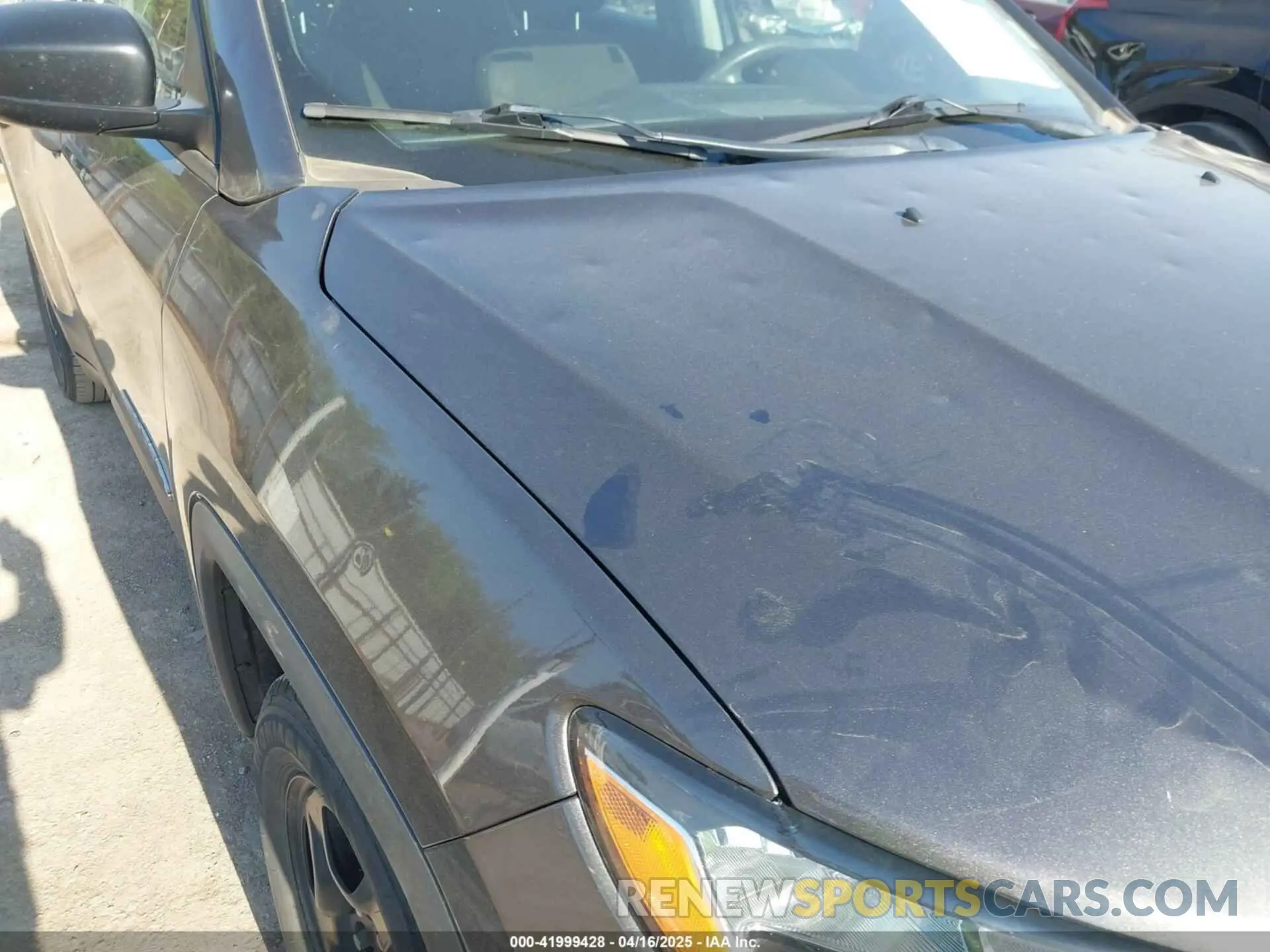 6 Photograph of a damaged car 3C4NJCAB9LT220023 JEEP COMPASS 2020