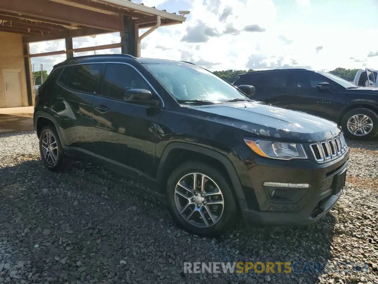 4 Photograph of a damaged car 3C4NJCBB0LT242054 JEEP COMPASS 2020