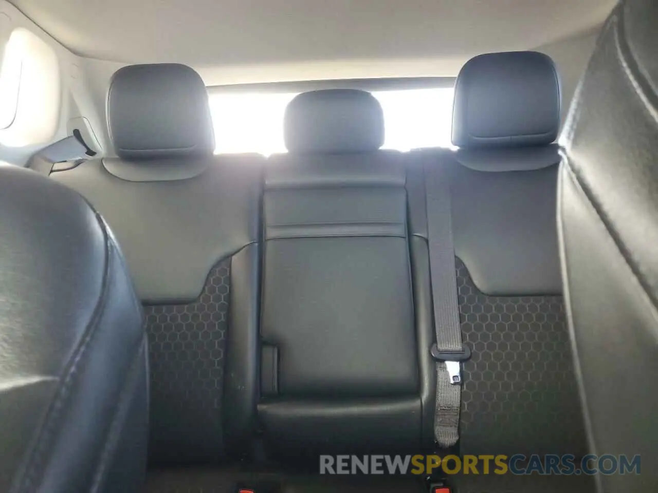 10 Photograph of a damaged car 3C4NJCBB1LT141041 JEEP COMPASS 2020