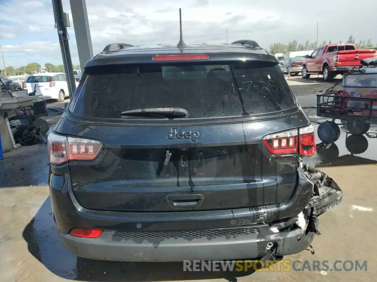6 Photograph of a damaged car 3C4NJCBB1LT141041 JEEP COMPASS 2020