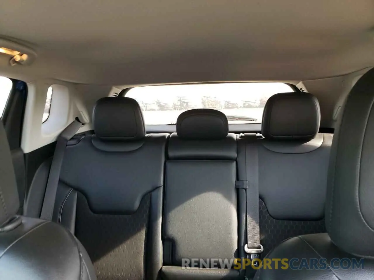 10 Photograph of a damaged car 3C4NJCBB1LT230687 JEEP COMPASS 2020
