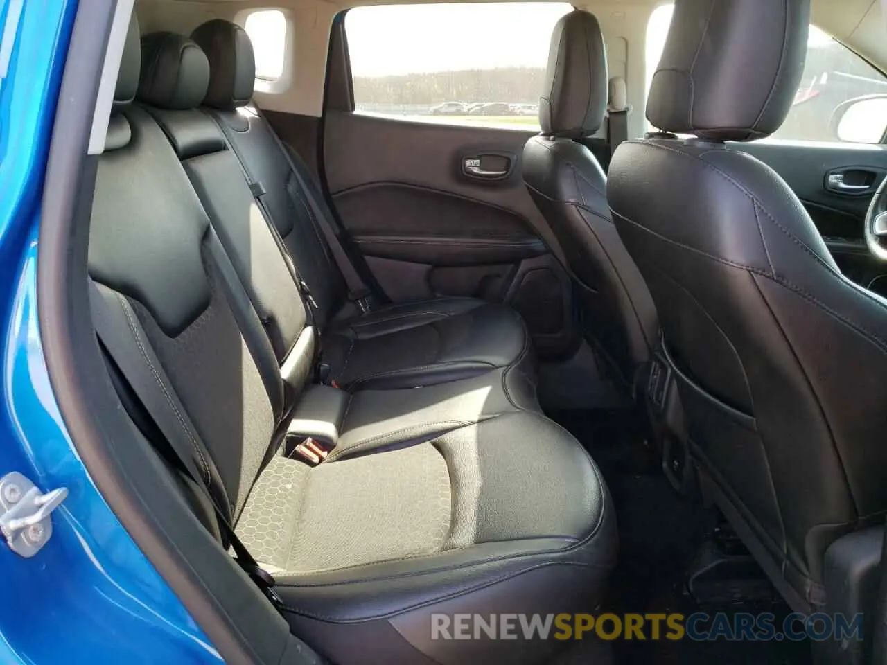 11 Photograph of a damaged car 3C4NJCBB1LT230687 JEEP COMPASS 2020