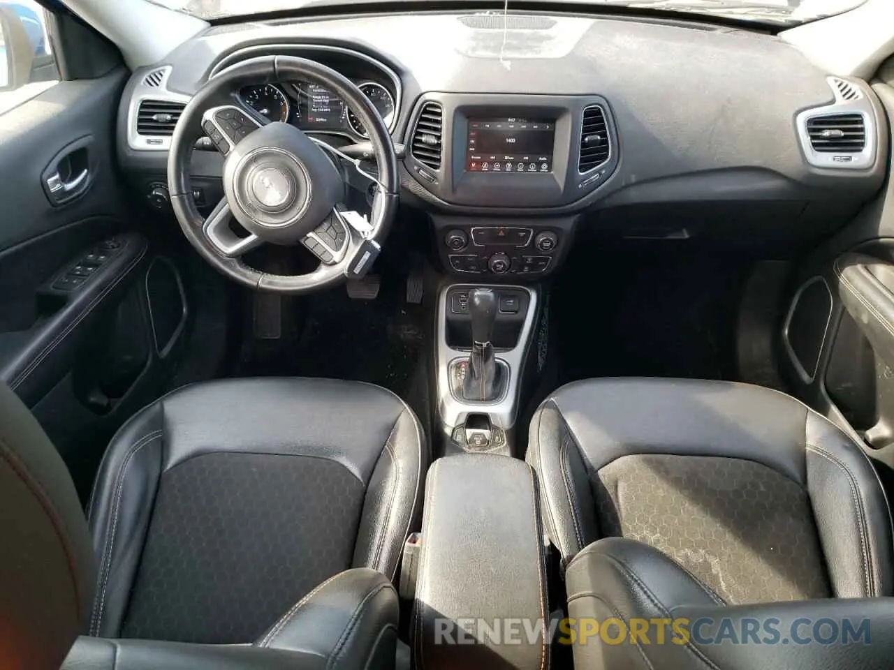 8 Photograph of a damaged car 3C4NJCBB1LT230687 JEEP COMPASS 2020