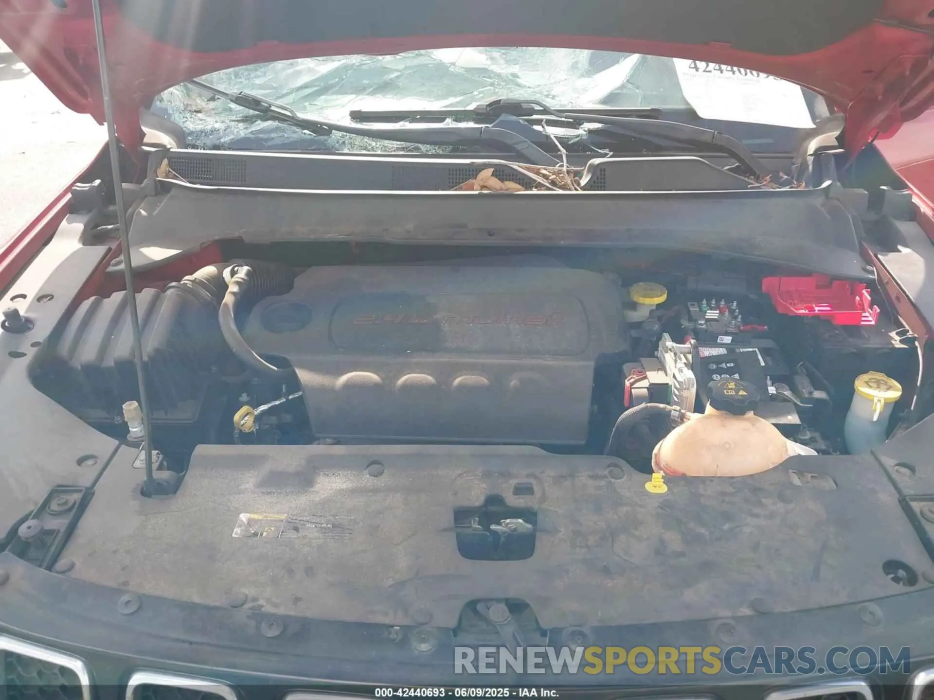 10 Photograph of a damaged car 3C4NJCBB2LT154879 JEEP COMPASS 2020