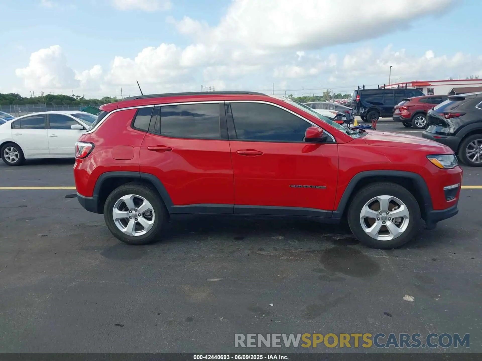 13 Photograph of a damaged car 3C4NJCBB2LT154879 JEEP COMPASS 2020
