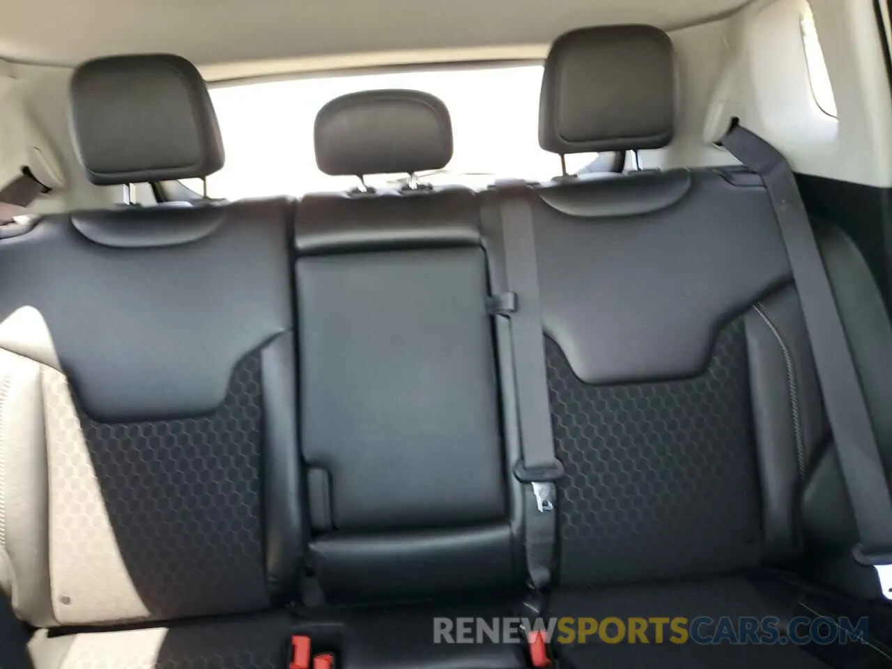 10 Photograph of a damaged car 3C4NJCBB2LT162755 JEEP COMPASS 2020