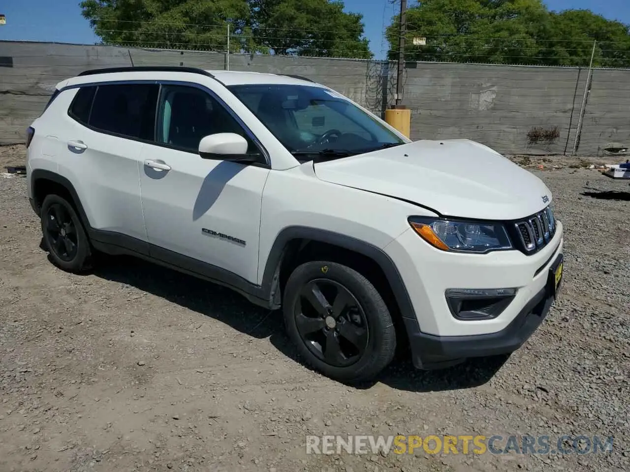 4 Photograph of a damaged car 3C4NJCBB2LT162755 JEEP COMPASS 2020