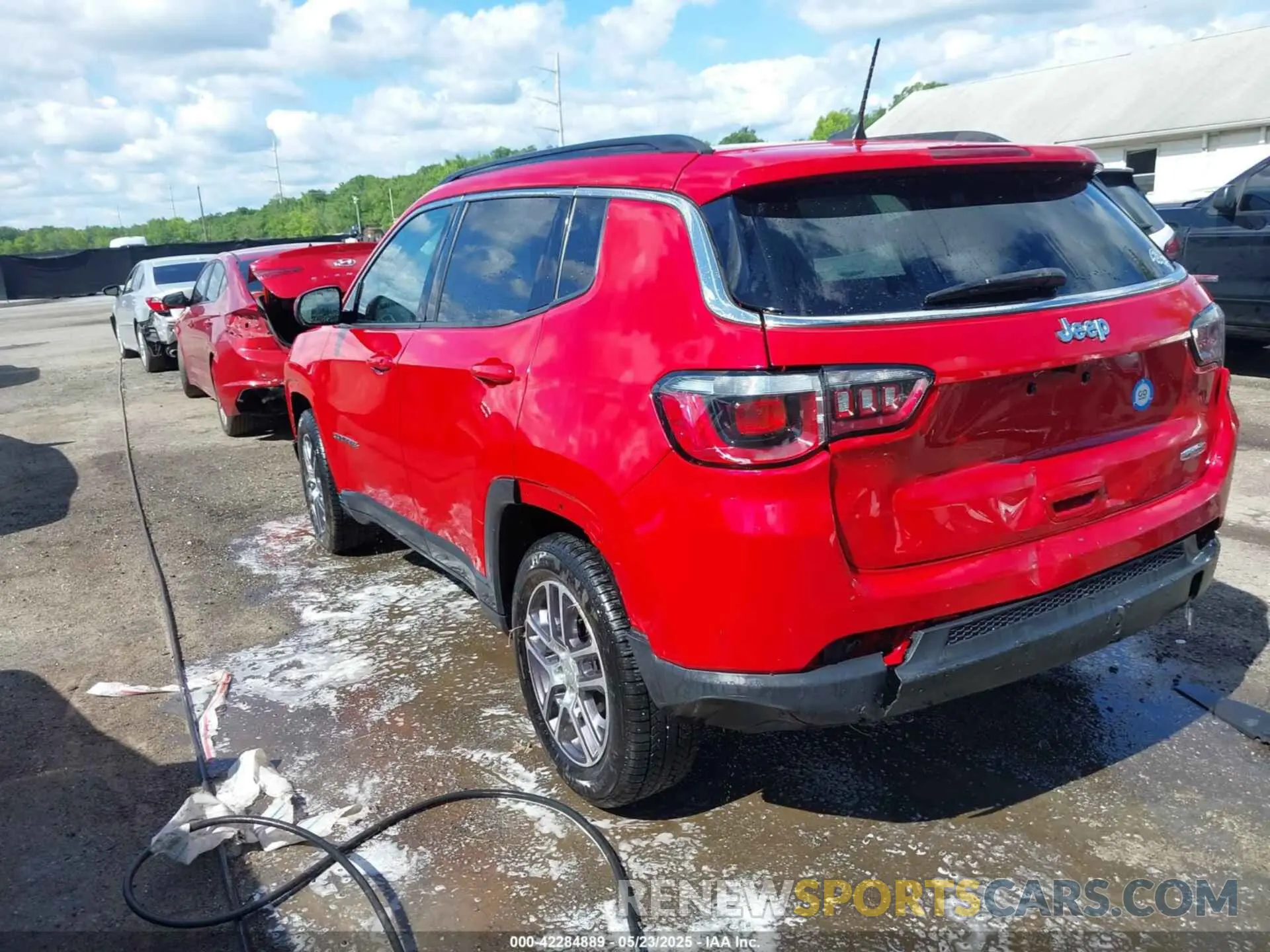 3 Photograph of a damaged car 3C4NJCBB2LT205894 JEEP COMPASS 2020