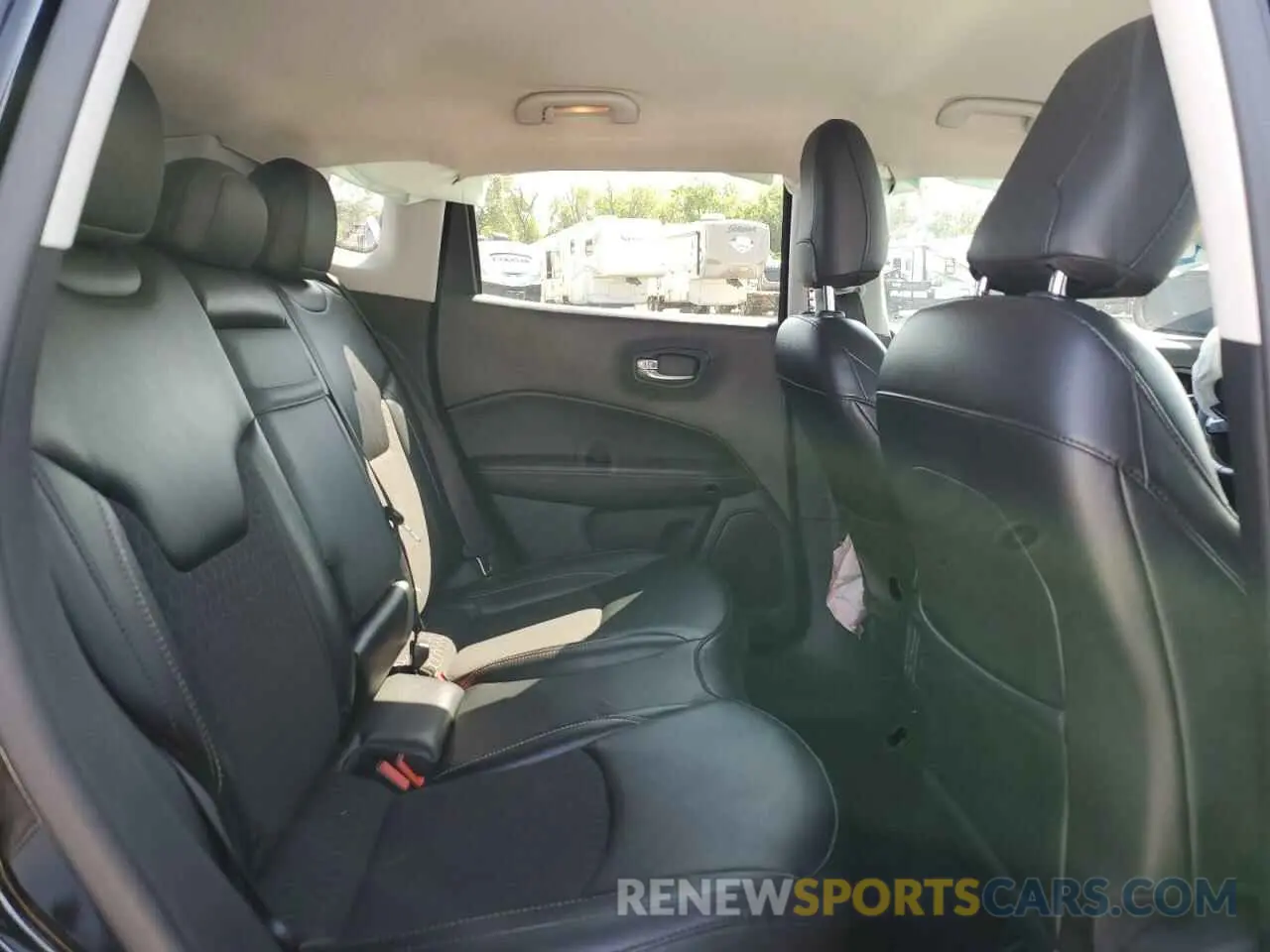 11 Photograph of a damaged car 3C4NJCBB3LT126542 JEEP COMPASS 2020