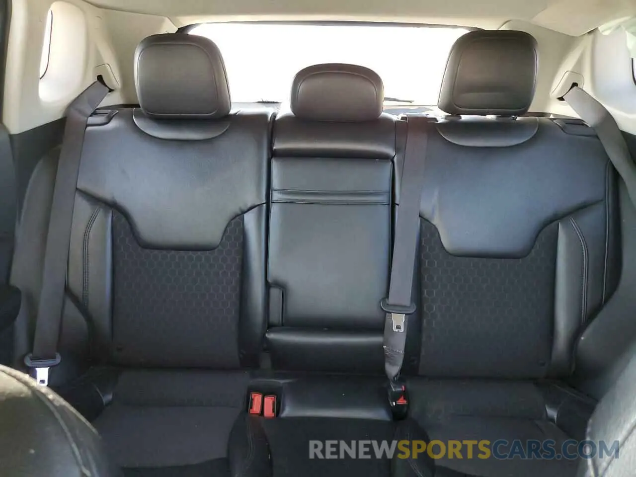 10 Photograph of a damaged car 3C4NJCBB3LT129392 JEEP COMPASS 2020