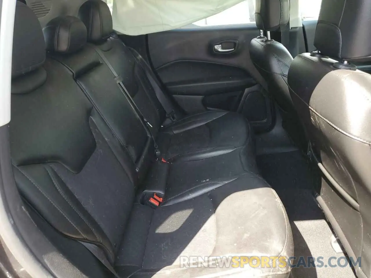 10 Photograph of a damaged car 3C4NJCBB3LT229797 JEEP COMPASS 2020