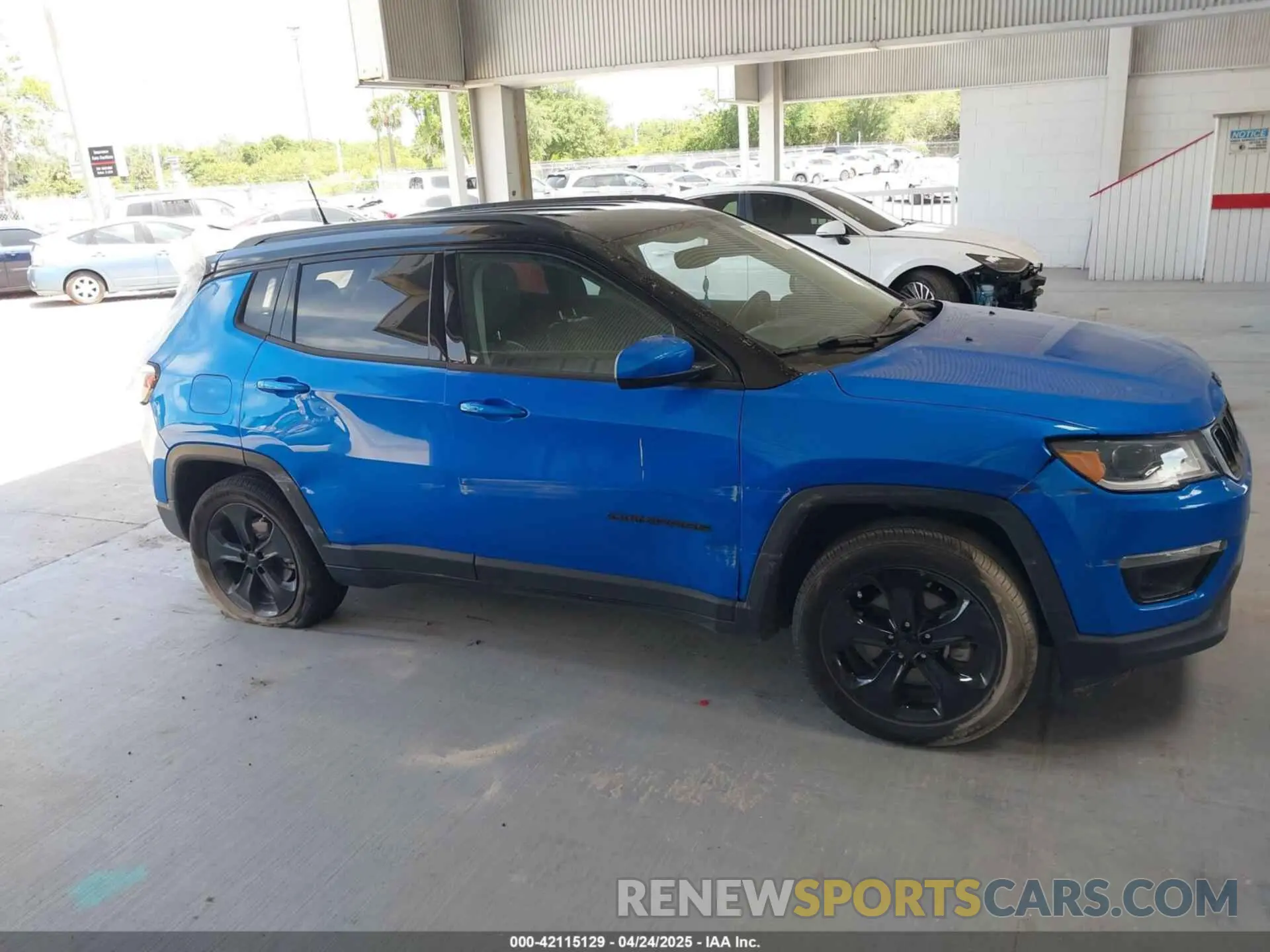 13 Photograph of a damaged car 3C4NJCBB3LT257440 JEEP COMPASS 2020