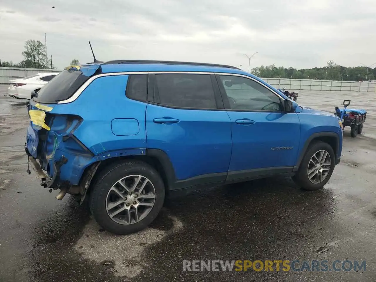3 Photograph of a damaged car 3C4NJCBB3LT258572 JEEP COMPASS 2020