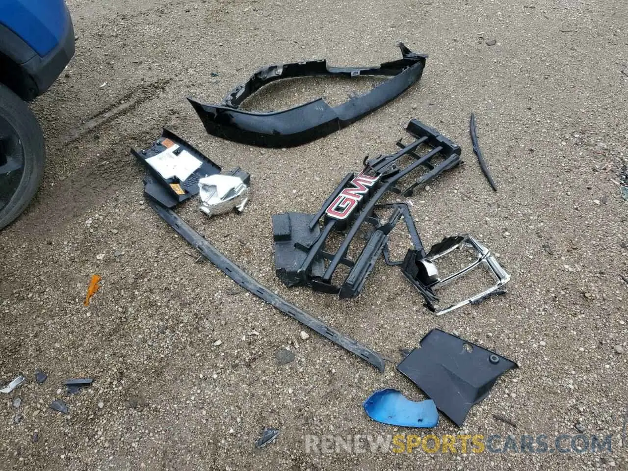 12 Photograph of a damaged car 3C4NJCBB4LT102329 JEEP COMPASS 2020
