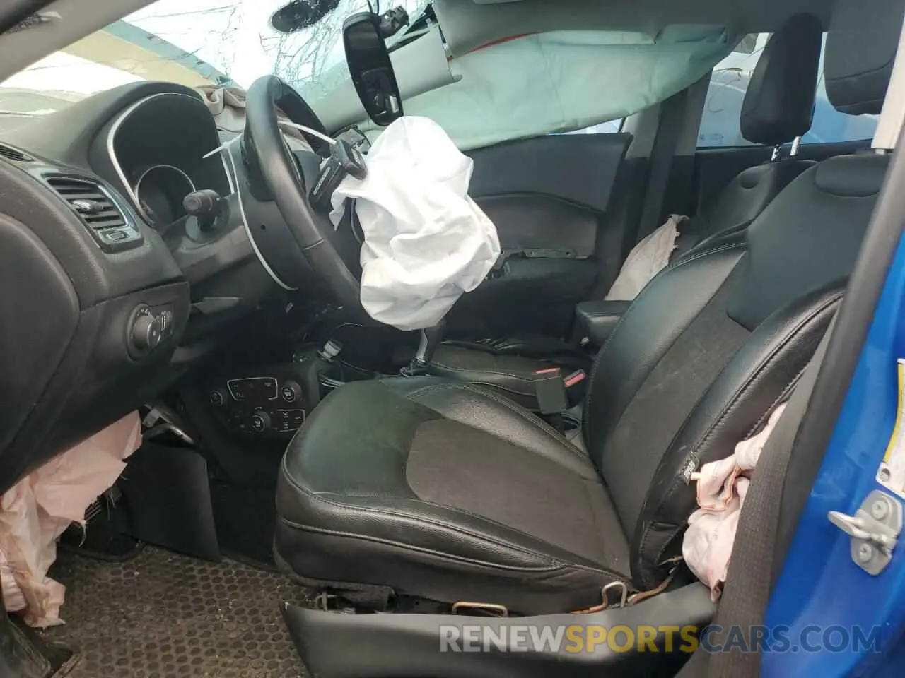 7 Photograph of a damaged car 3C4NJCBB4LT102329 JEEP COMPASS 2020